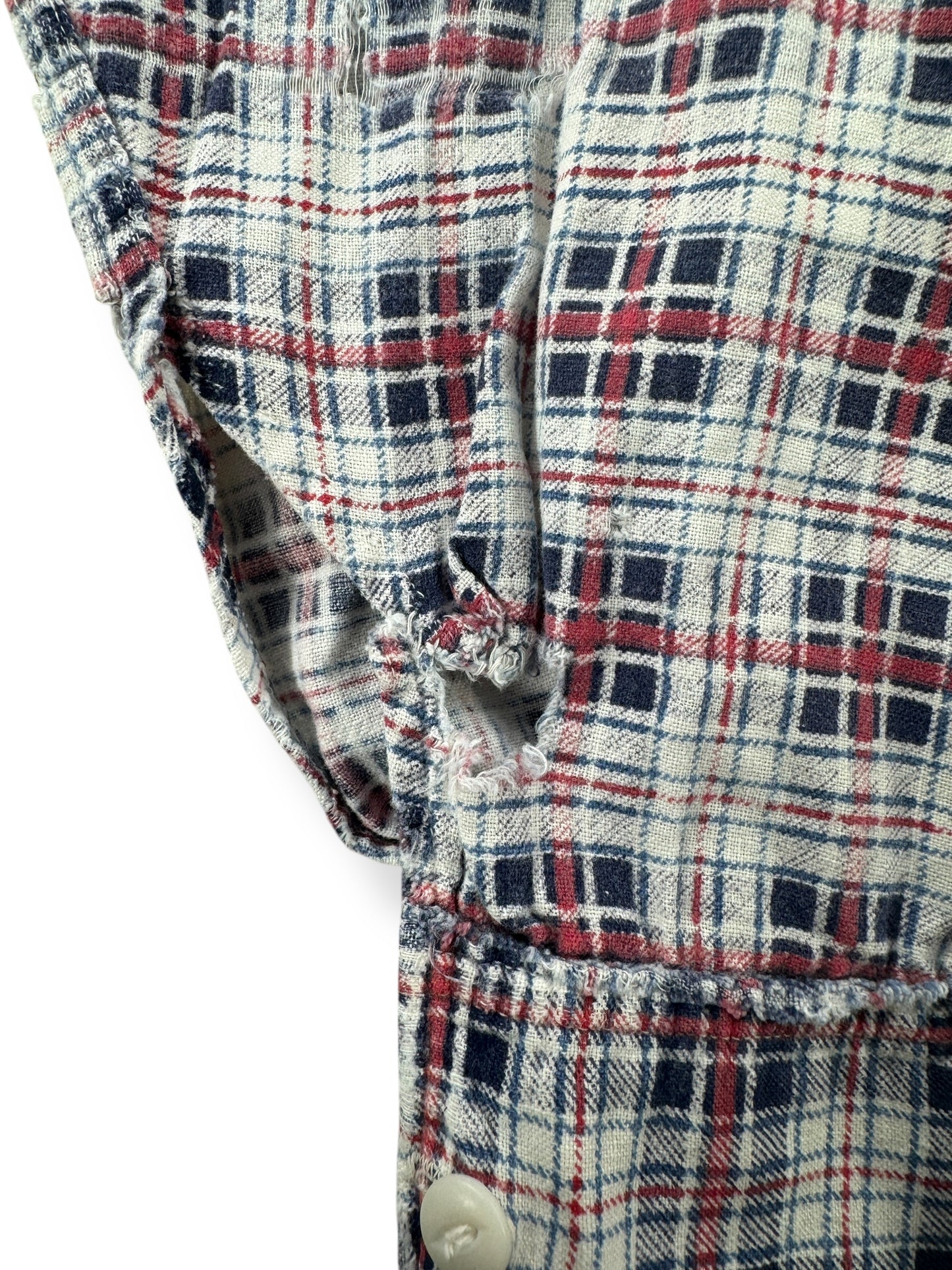 Hole on Sleeve of Vintage California Printed Cotton Flannel SZ XS AS IS