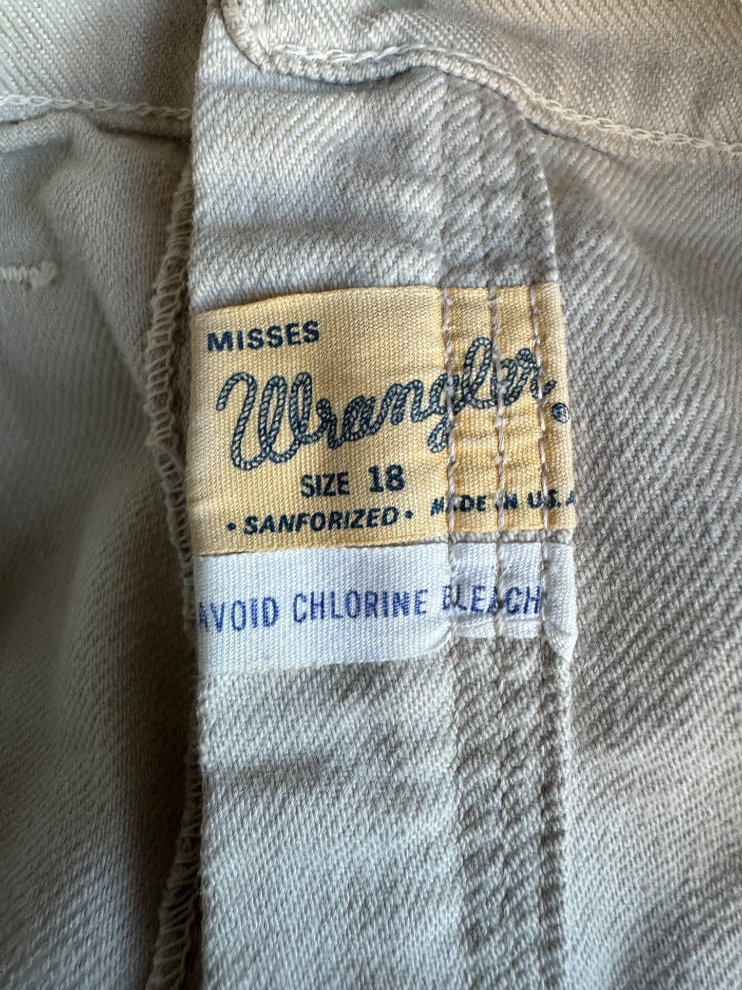 Label on Vintage Cream Colored Miss Wrangler Jeans W28