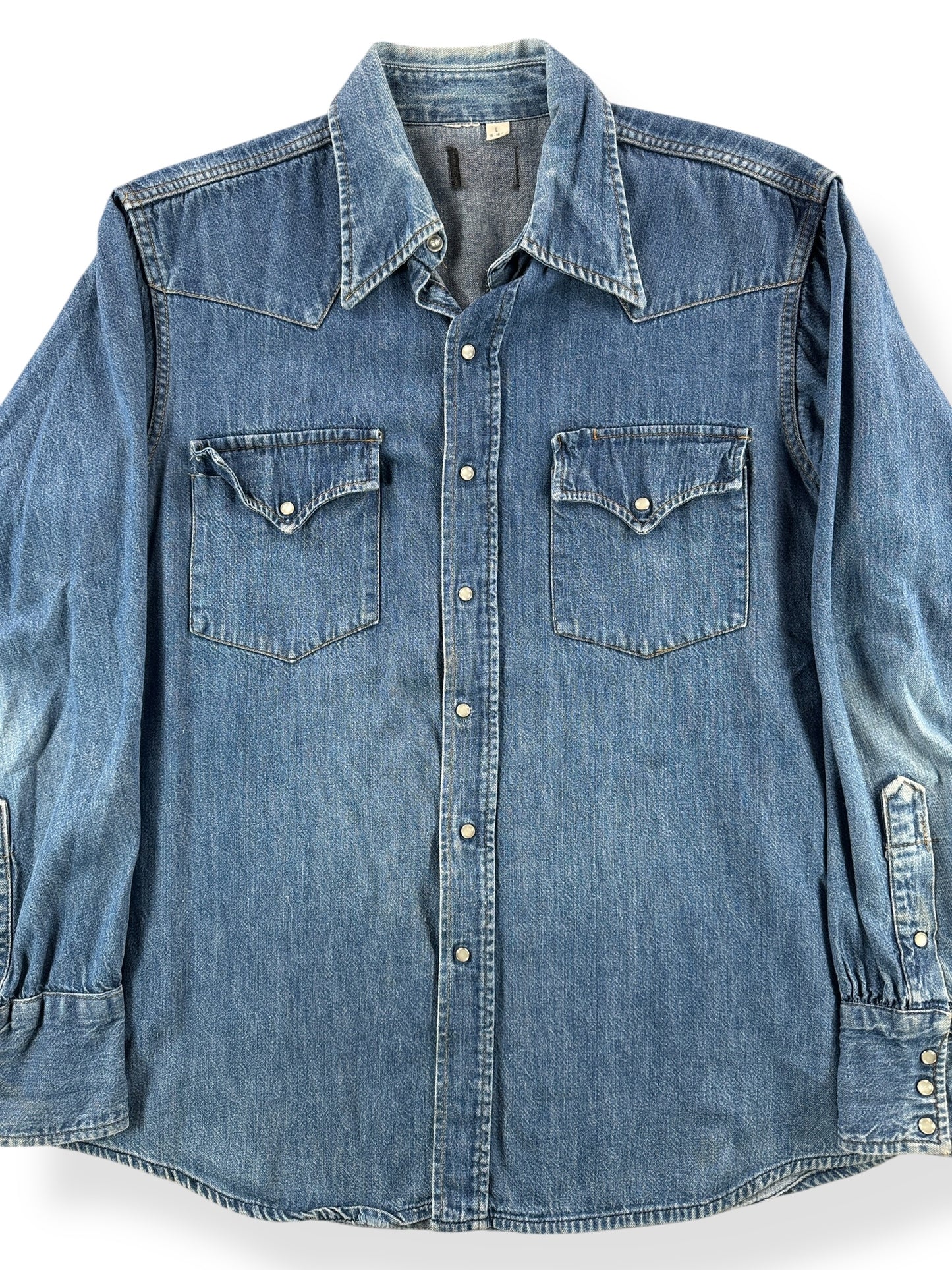 Front Close Up of Vintage Denim Pearl Snap SZ L