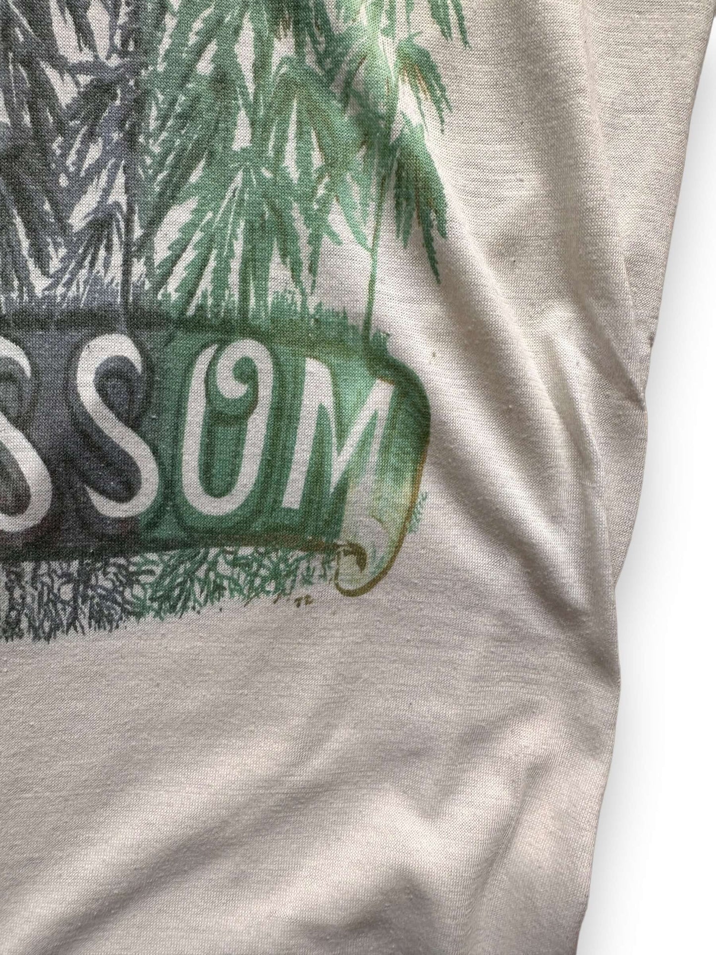 '72 on Vintage 70s Era "Blossom" Weed Tee SZ S | Vintage Weed Tee Seattle | Barn Owl Vintage
