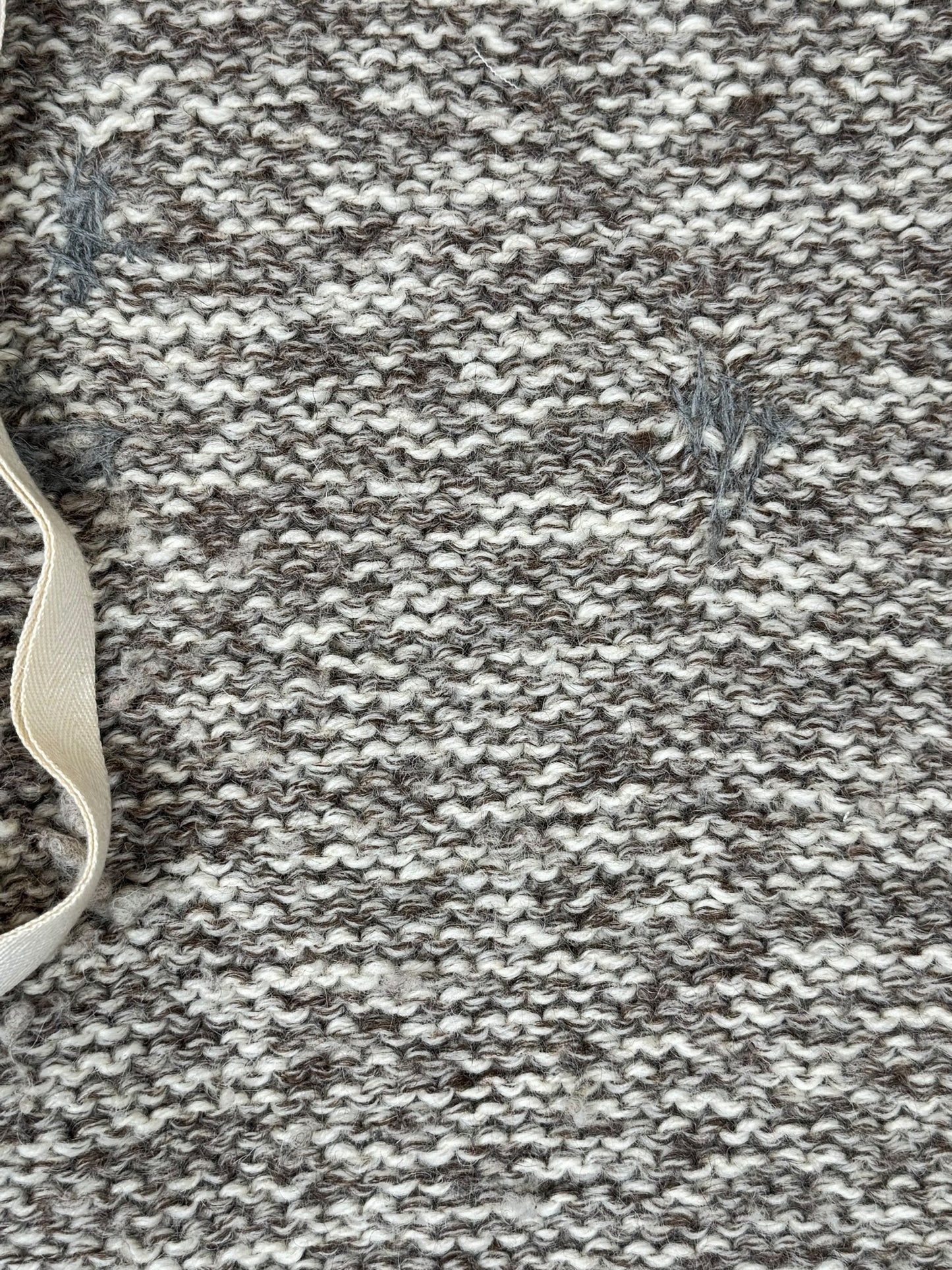 Repair view inside of 1970s Jr Gallery Wool Long Cardigan M