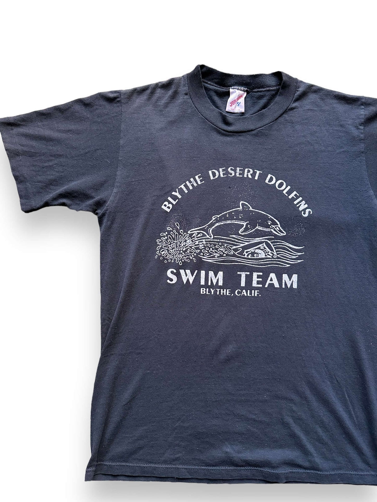 front right of Vintage Blythe Desert Dolphins Swim Team Tee SZ M