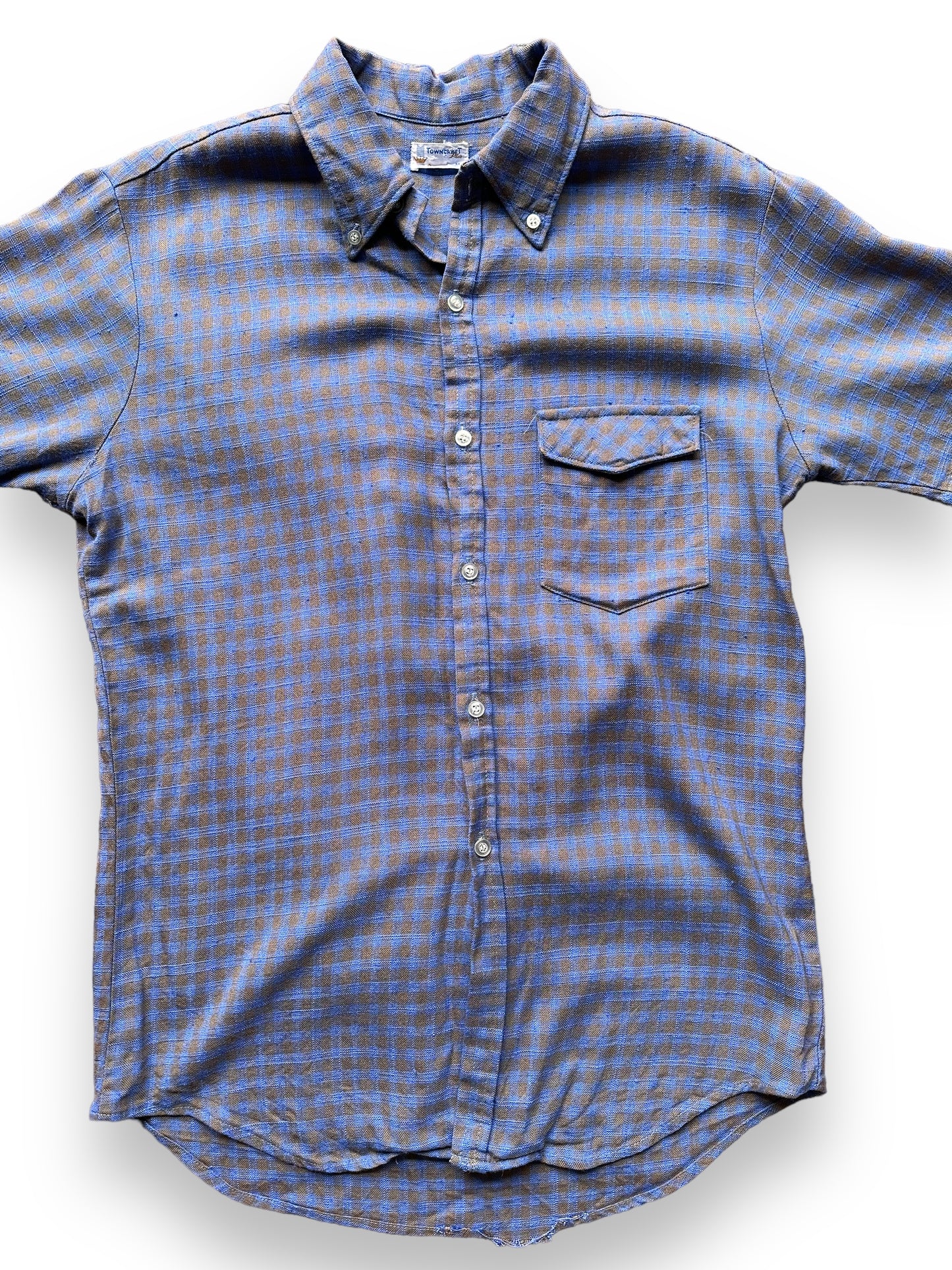 front close up of Vintage Towncraft Short Sleeve Button Up Shirt SZ M | Vintage Button Up Shirt Seattle | Barn Owl Vintage Seattle