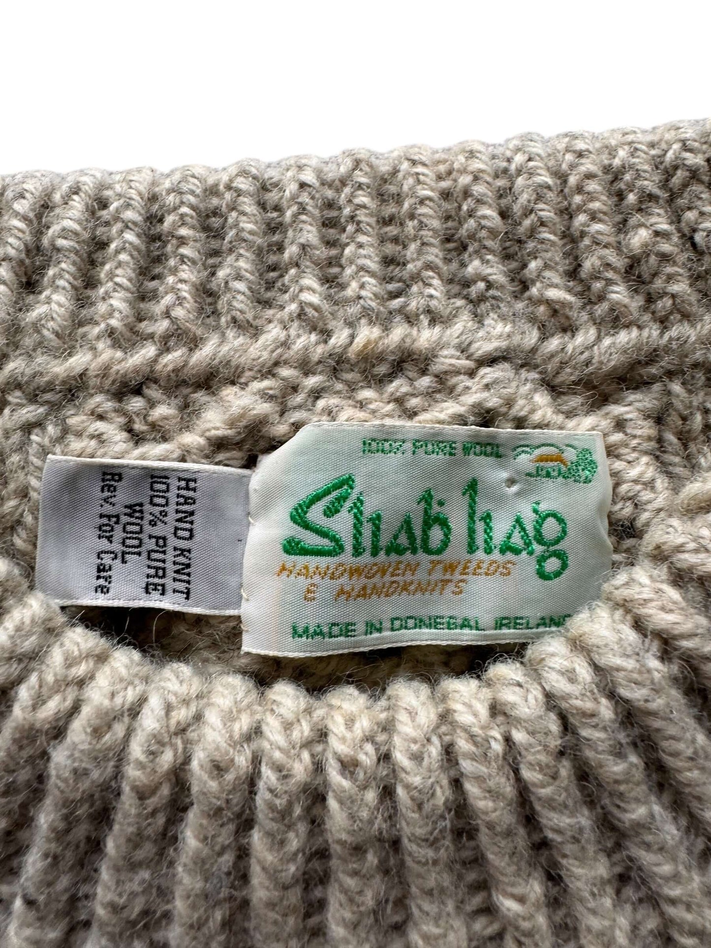 Tag of Vintage Sliab Liag Oatmeal Irish Cable Knit Fishermans Sweater SZ XL