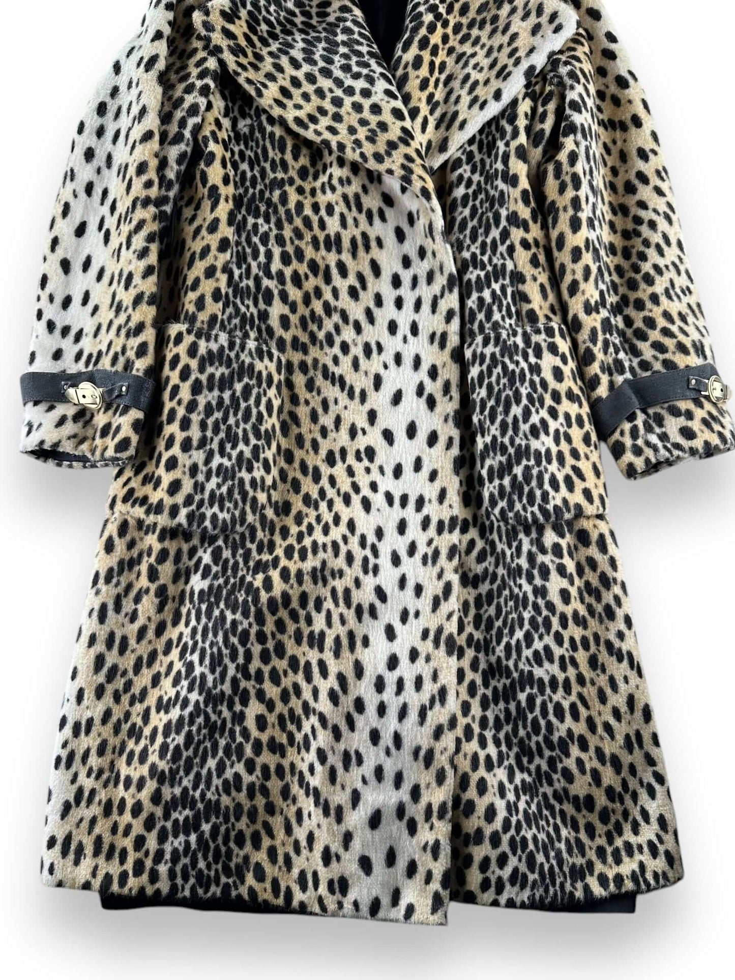 Lower Front View of Vintage Safari Sportowne Leopard Skin Coat SZ M