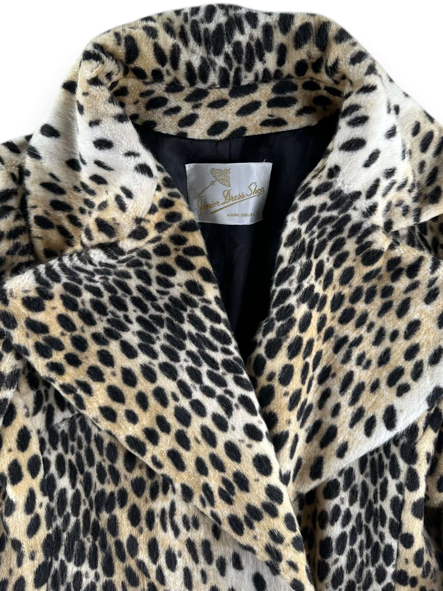 Tag View of Vintage Safari Sportowne Leopard Skin Coat SZ M