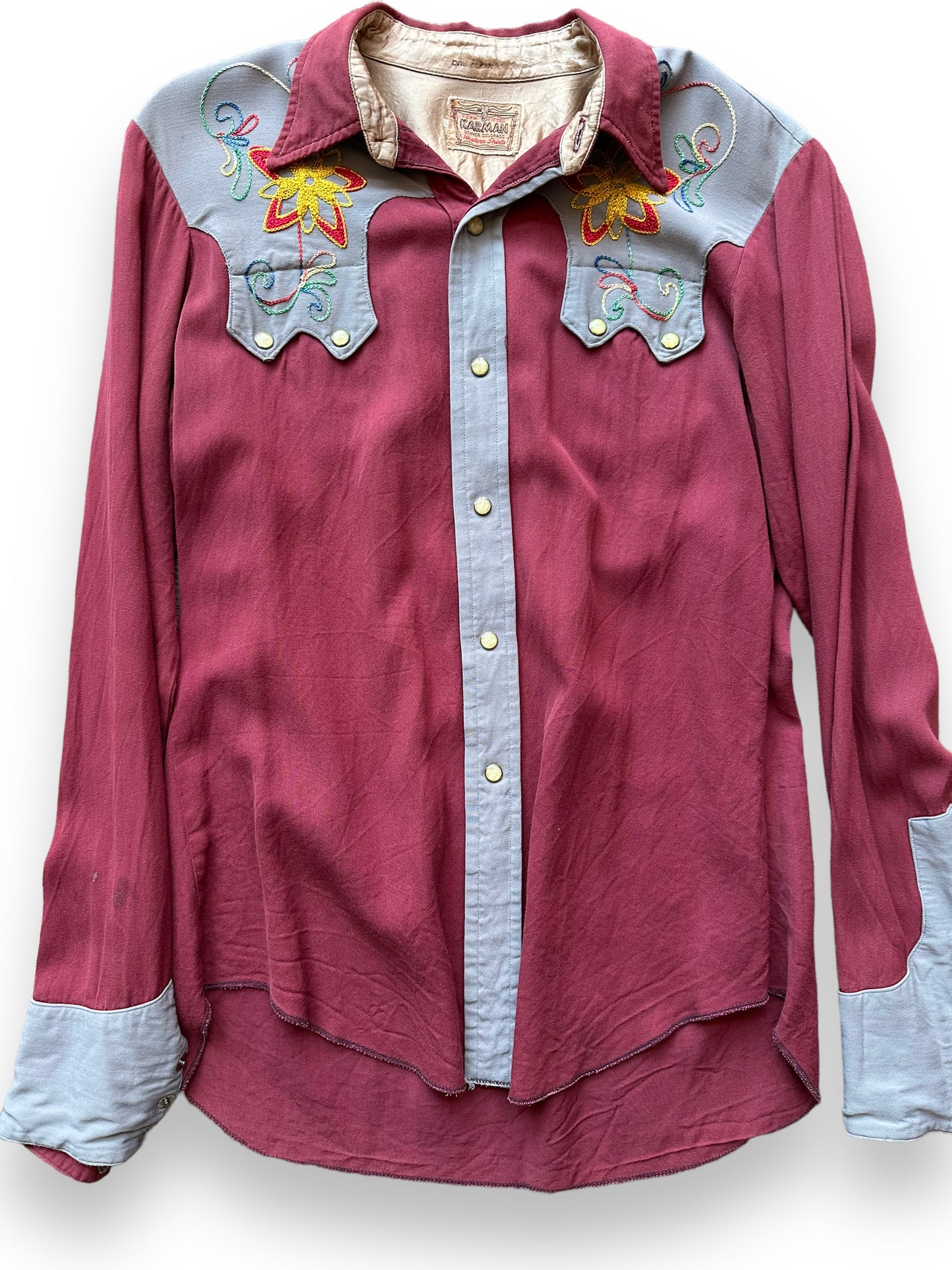 Front close up of Vintage Karman Chainstitched Pearl Snap Western Shirt SZ M | Vintage Chainstitch Gabardine Seattle | Barn Owl Vintage Seattle