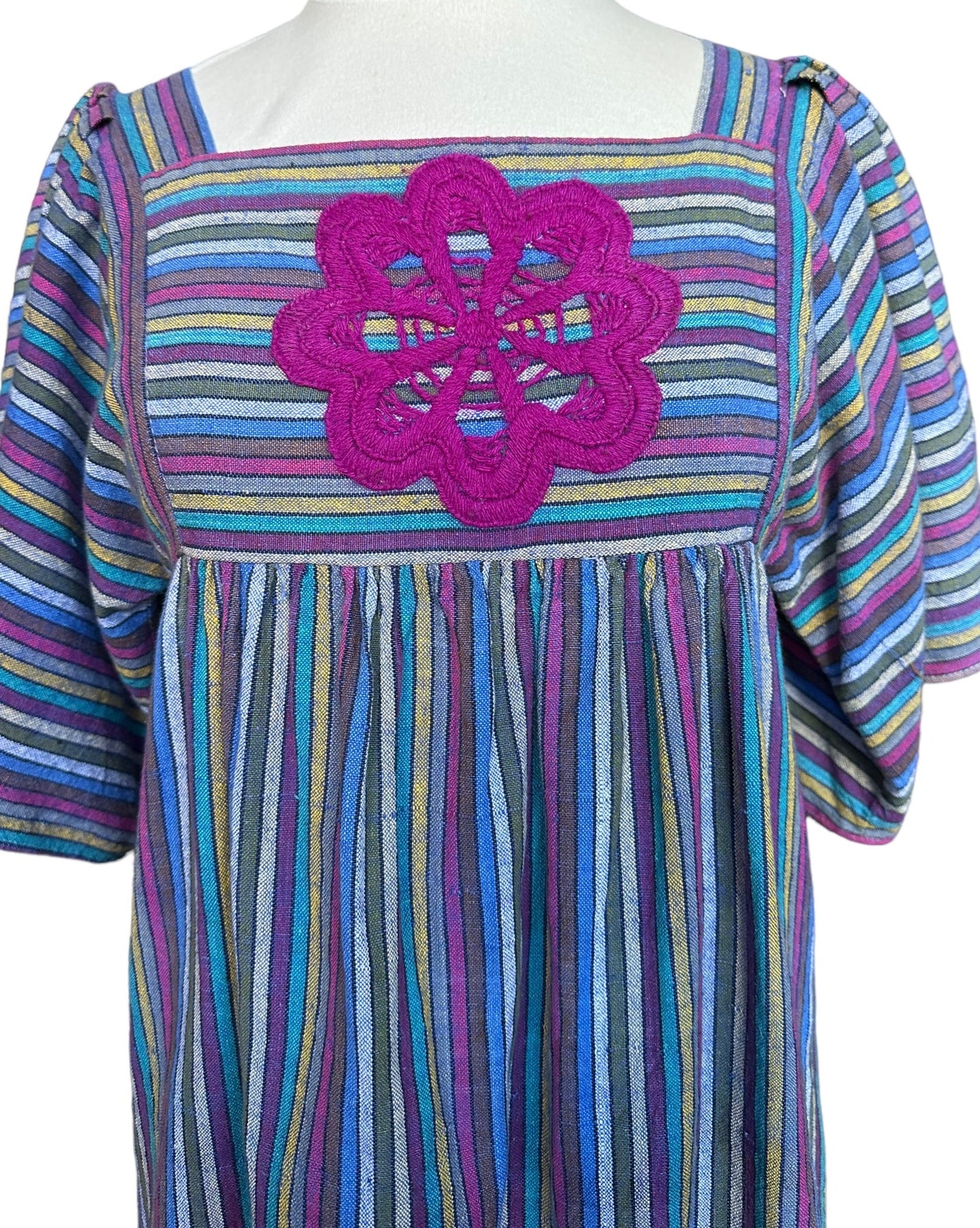 Chest vew of Vintage 1970s Karavan Hippie Shirt | Seattle True Vintage | Barn Owl True Vintage