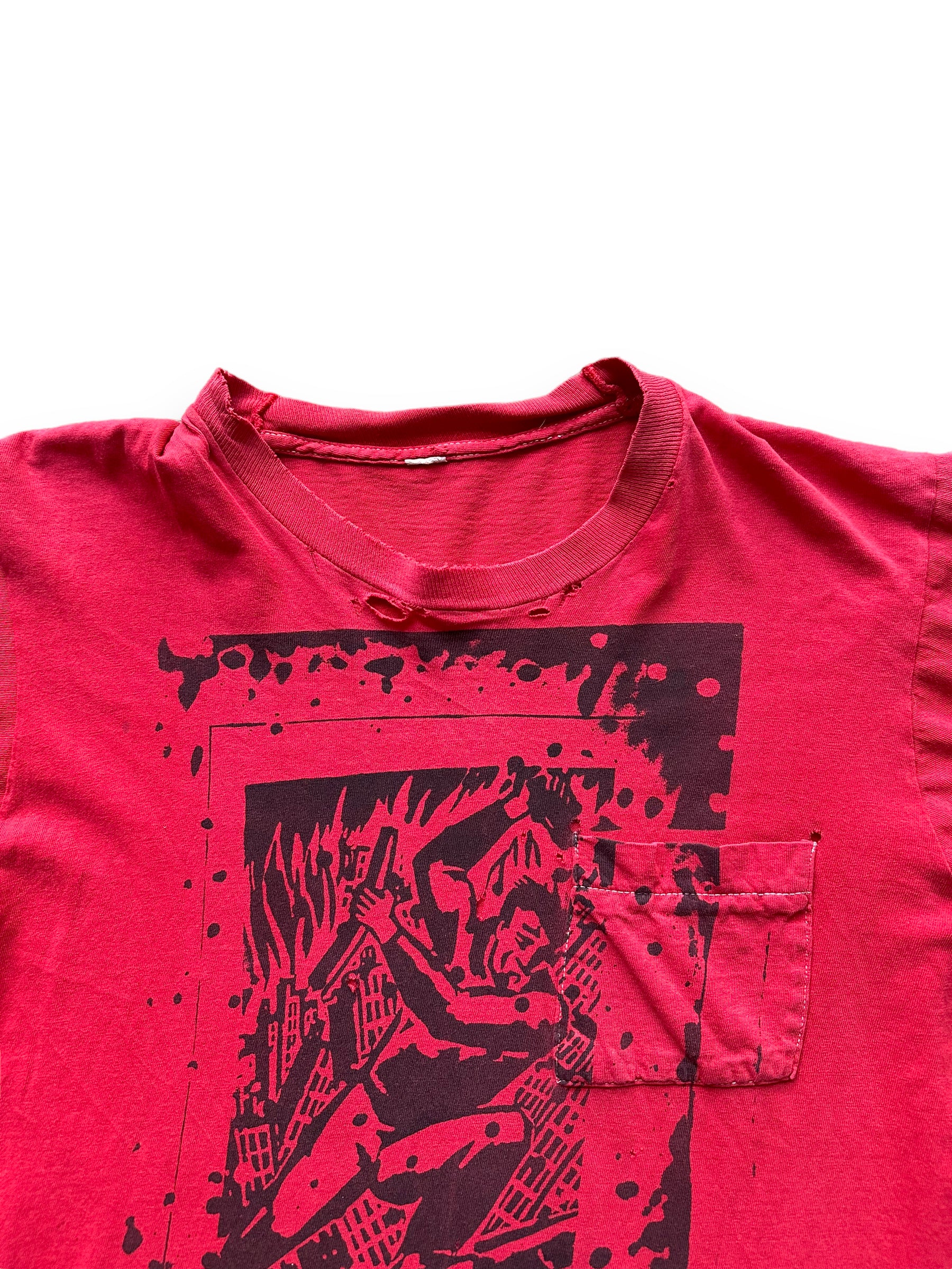 Collar on Vintage Anarchy DIY Art Tee SZ M |  Vintage Art Tee Seattle | Barn Owl Vintage
