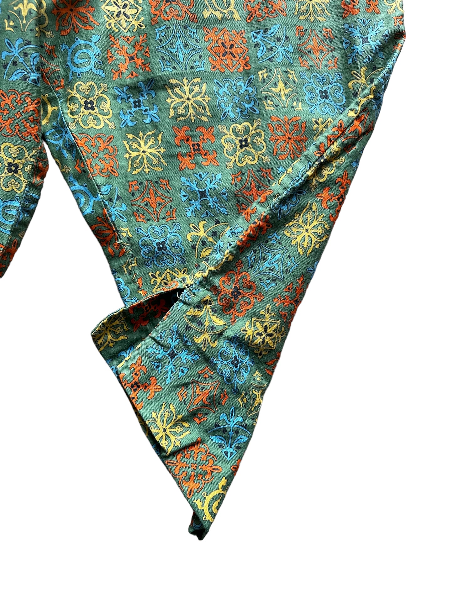 Leg slit view of Vintage 1960s Side Zip Pedal Pushers | Seattle True Vintage Ladies Pants | Barn Owl Vintage