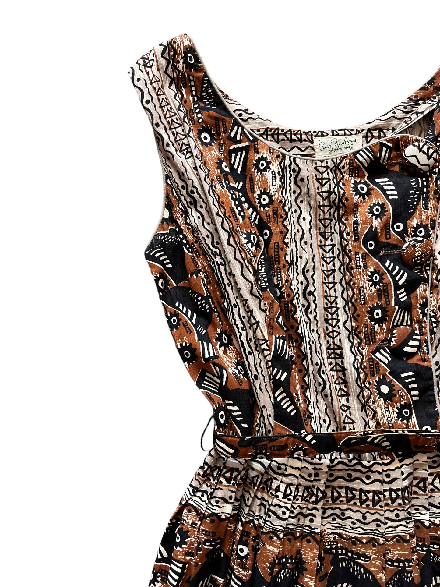 Front right shoulder view of Vintage 1950s Sun Fashions Hawaiian Dress