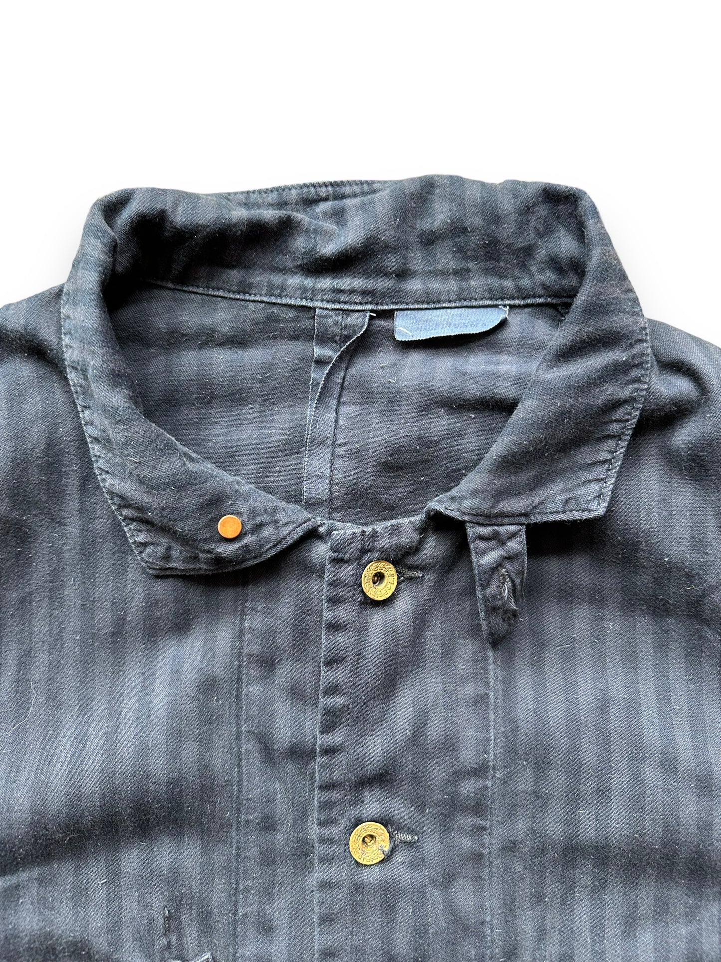 Chinstrap Collar View of Sugarcane Reproduction Herringbone Twill Chore Coat SZ L | Vintage European Workwear Seattle | Barn Owl Vintage Goods Seattle