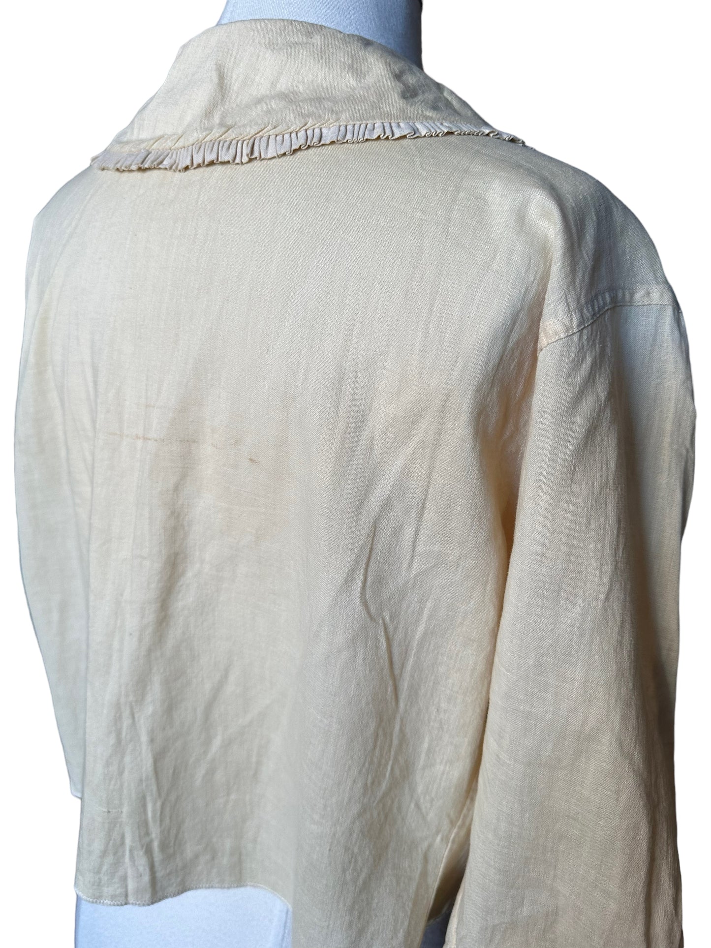 Right back shoulder Early 1900s Antique Linen Blouse | Seattle Antique Clothing | Barn Owl True Vintage