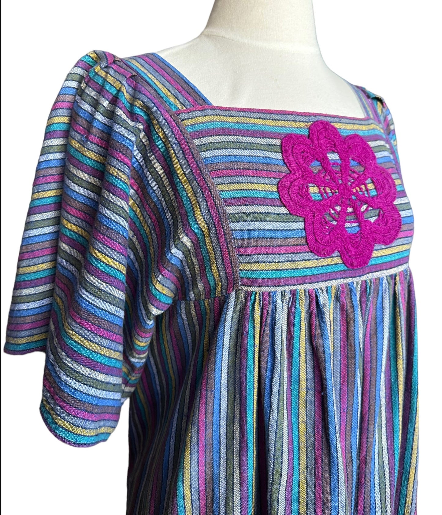 Right side view of Vintage 1970s Karavan Hippie Shirt | Seattle True Vintage | Barn Owl True Vintage