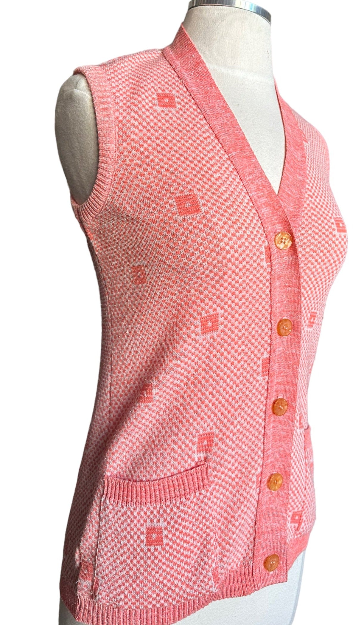 Side view of Vintage 1960s Paris Star Knit Vest | Ladies Vintage Seattle | Barn Owl True Vintage