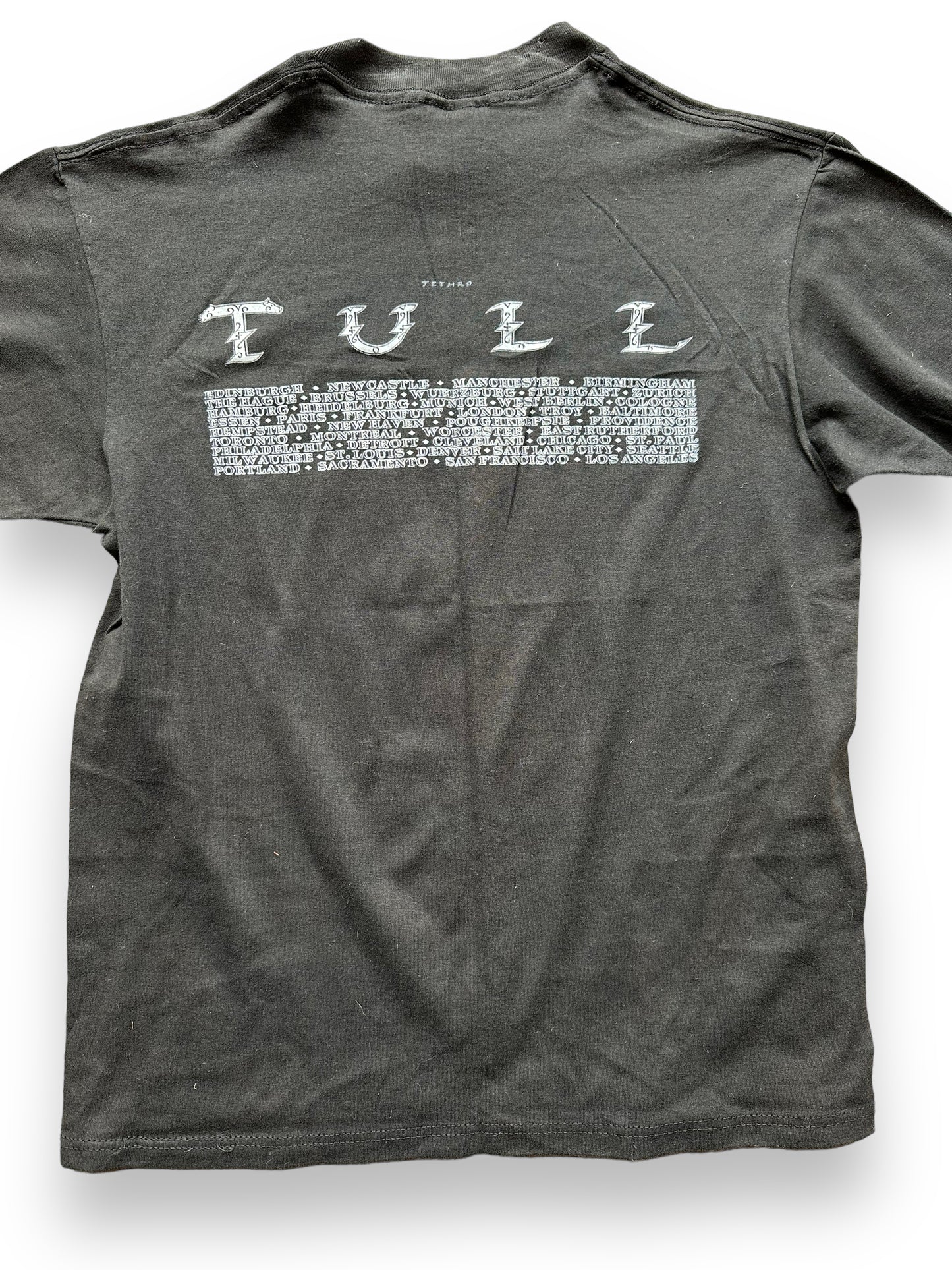 Rear Detail on Vintage Jethro Tull 1987 Tour Tee Tee SZ L | Vintage Single Stitch Rock Tee Seattle | Barn Owl Vintage