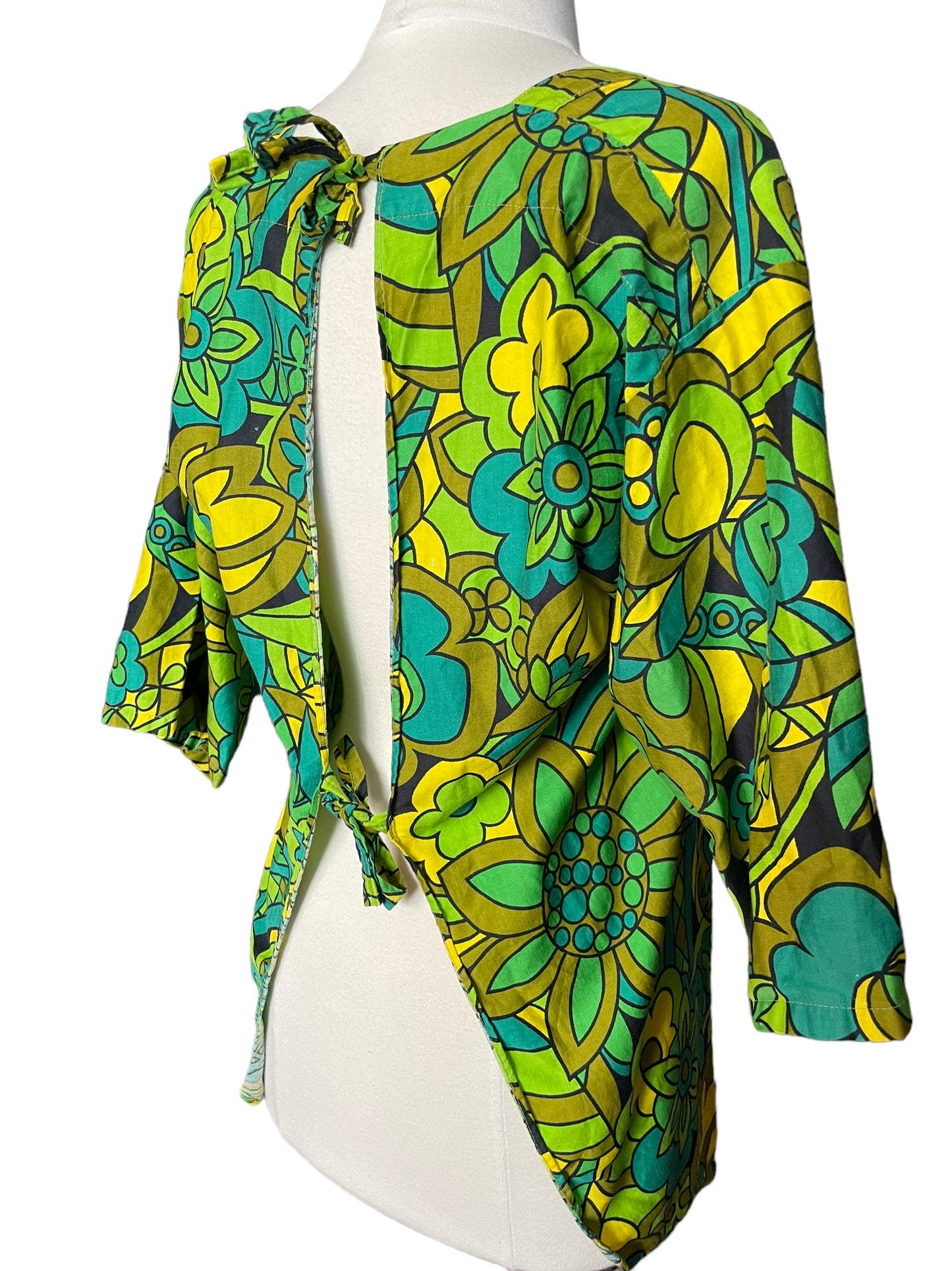 Back right side view of 1970s Design House Smock | Seattle True Vintage | Barn Owl Ladies Vintage