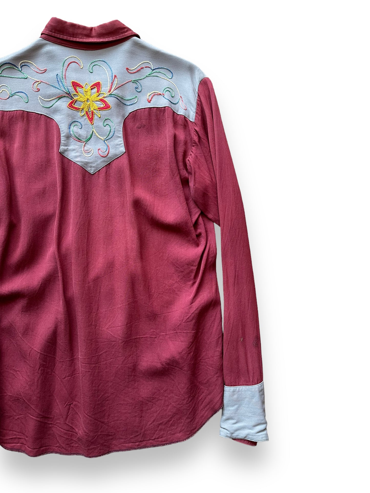Back right of Vintage Karman Chainstitched Pearl Snap Western Shirt SZ M | Vintage Chainstitch Gabardine Seattle | Barn Owl Vintage Seattle