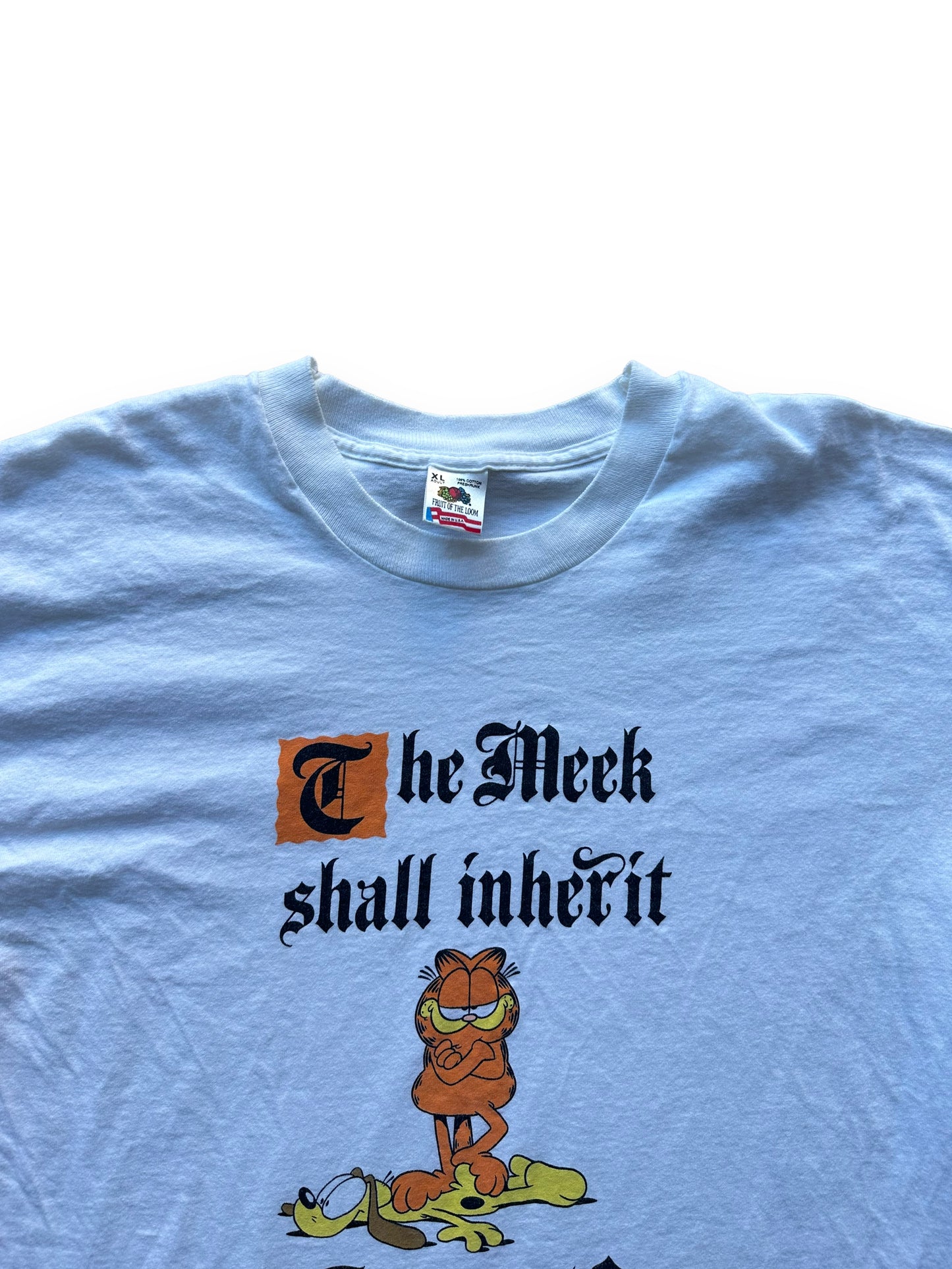 Collar of Vintage Garfield "The Meek Shall Inherit Squat" Tee SZ XL | Vintage Cat Tee Seattle | Barn Owl Vintage