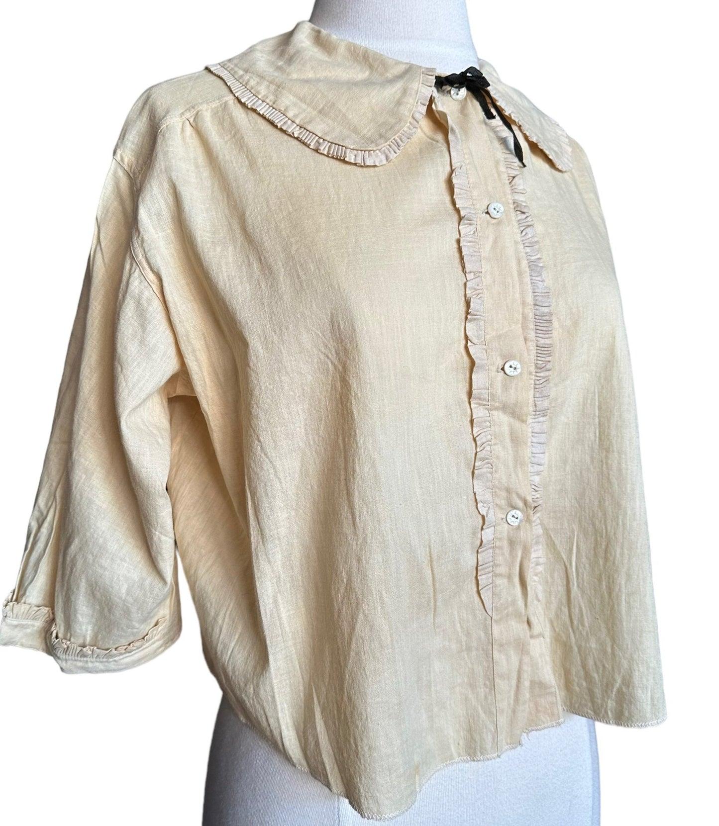 Front right side view of Early 1900s Antique Linen Blouse | Seattle Antique Clothing | Barn Owl True Vintage