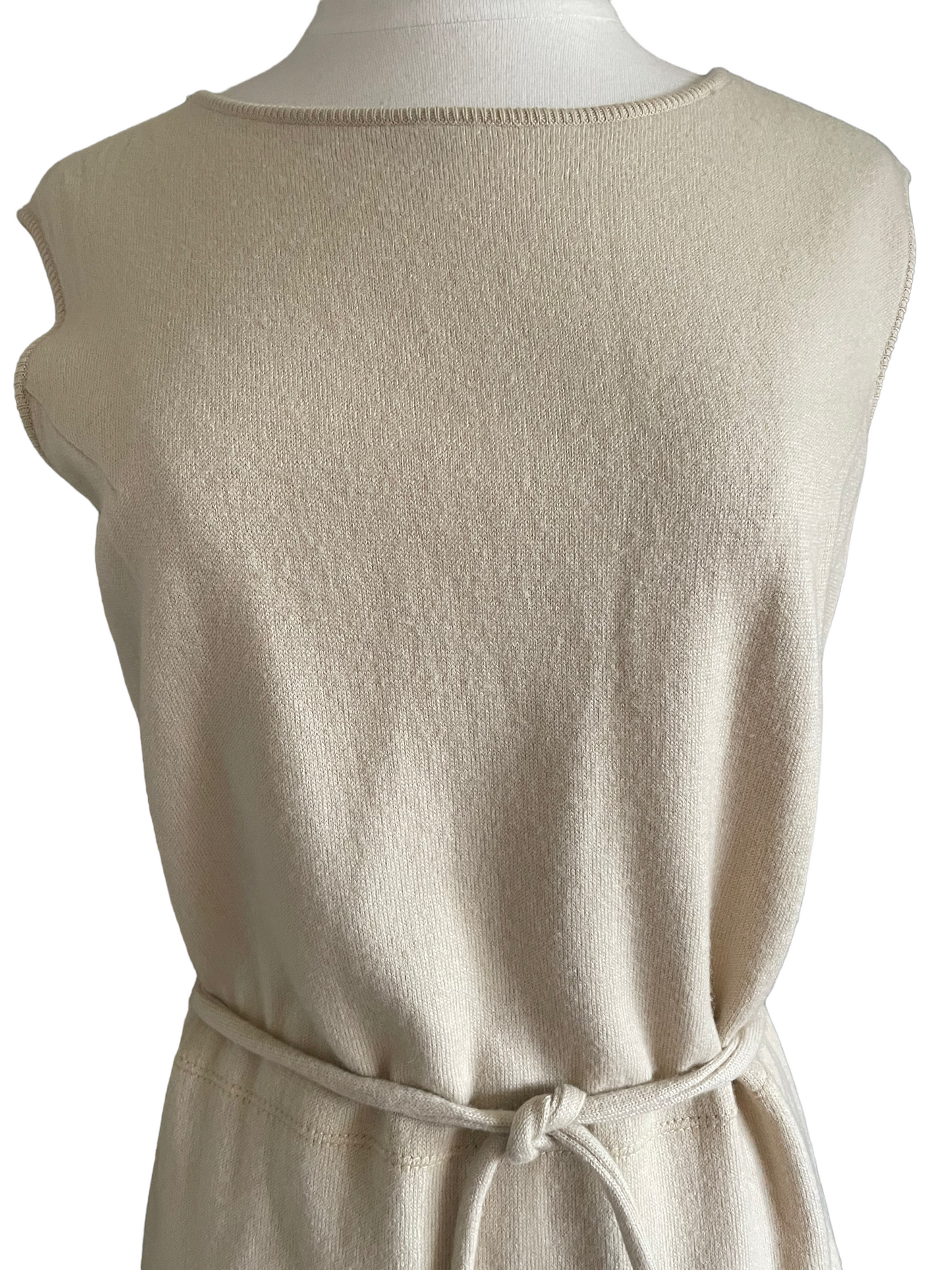 Vintage 1960s Jantzen Cream Wool Dress SZ Med | Barn Owl Vintage | Seattle Vintage Dresses Front upper view.