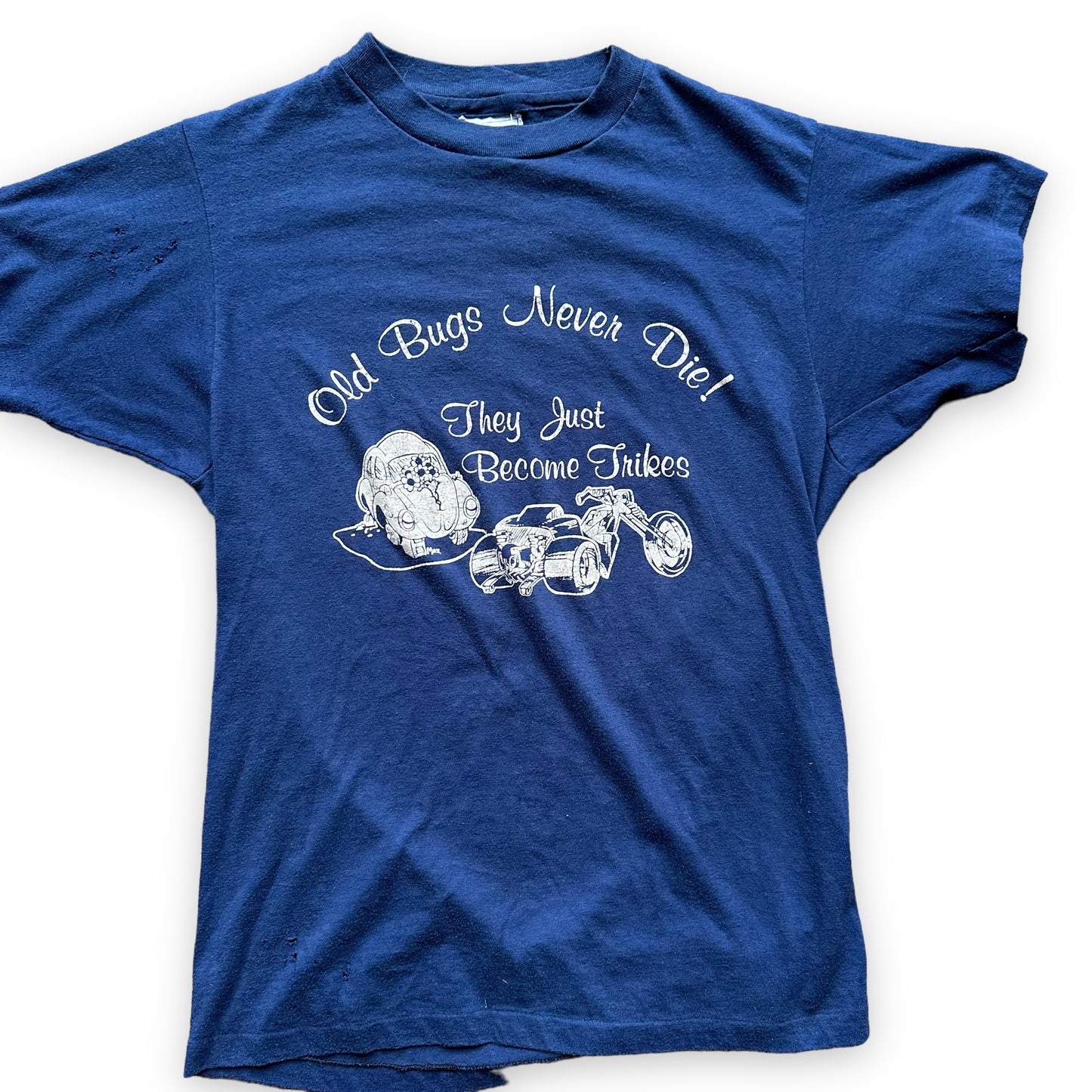 Front Detail on Vintage Old Bugs Never Die Tee SZ M | Barn Owl Vintage Seattle | Vintage VW Bugs Tees