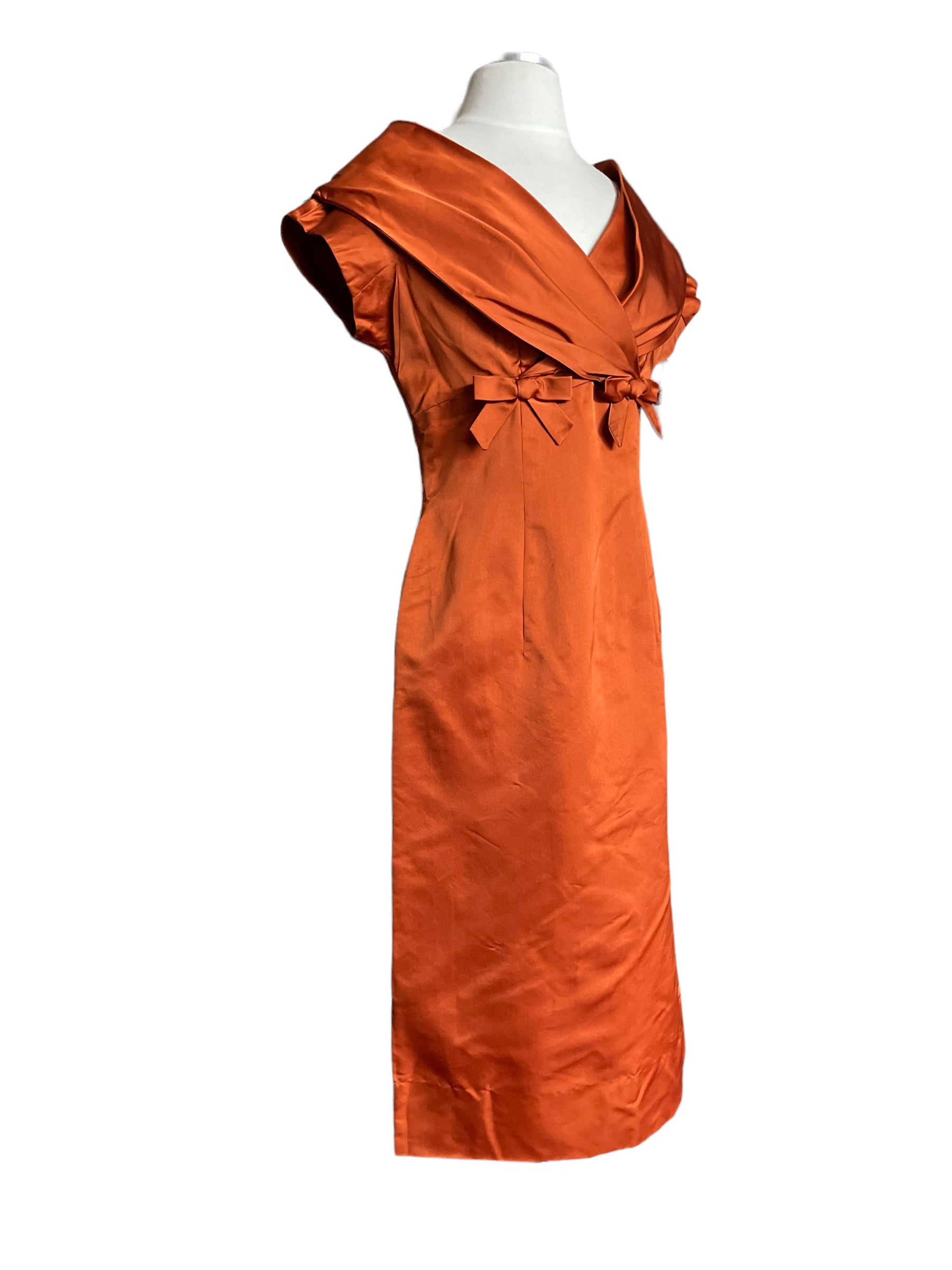 Full right side view of Vintage 1950s Burnt Orange Silk Dress SZ M
