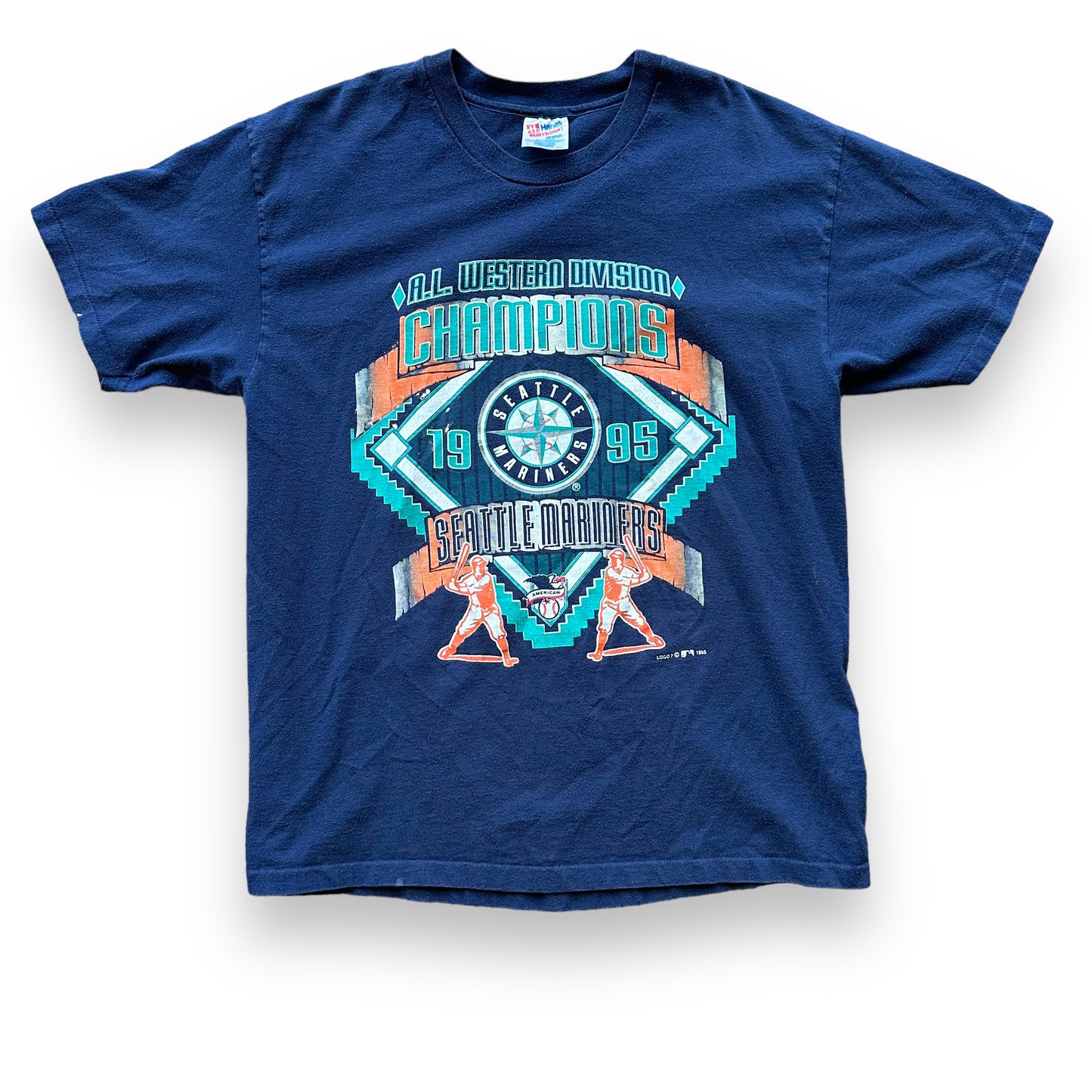 Front View of Vintage 1995 Seattle Mariners Tee SZ L | Vintage Single Stitch Mariners T-Shirts Seattle | Barn Owl Vintage Tees Seattle