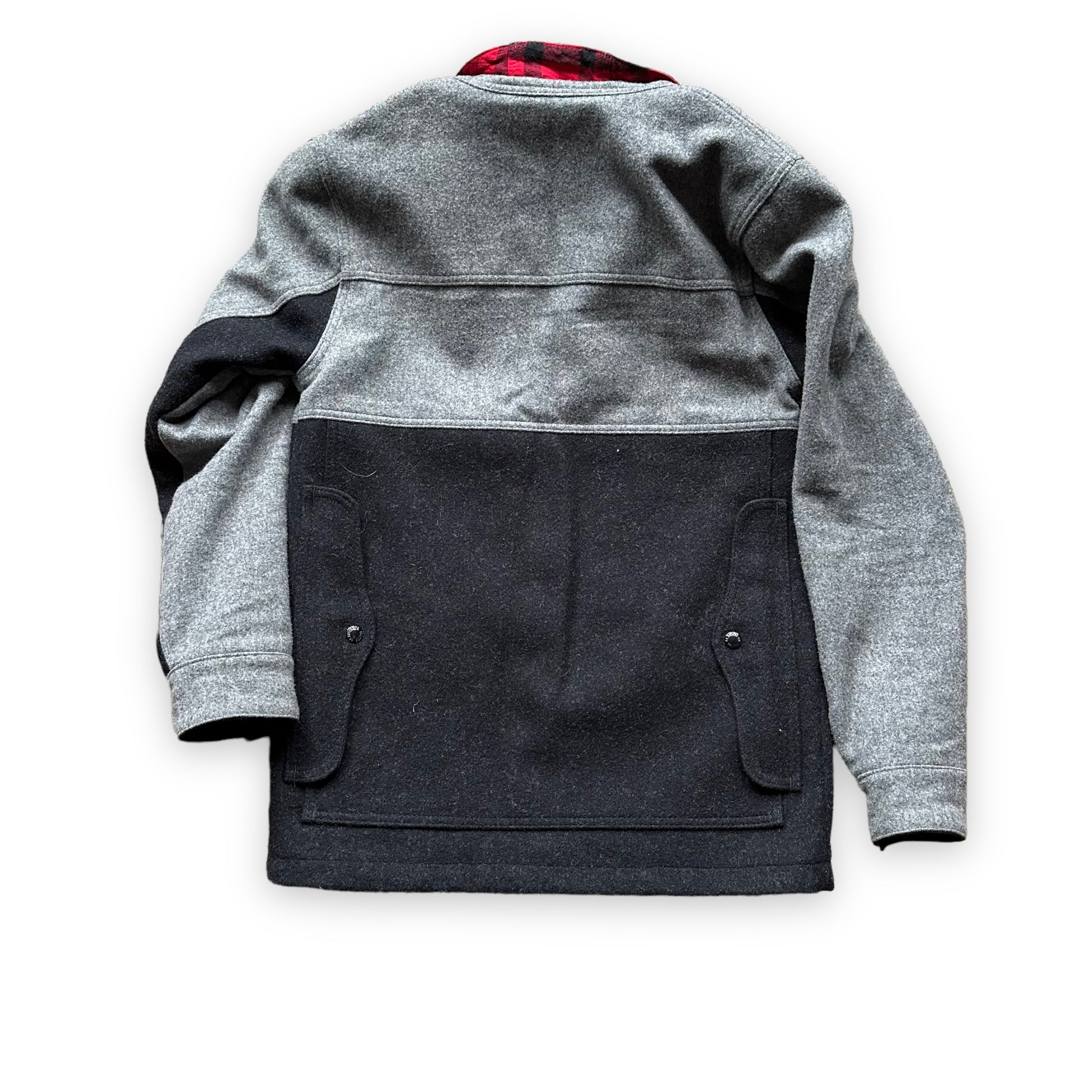 Rear View of Filson Black and Grey Mackinaw Wool Cruiser SZ XS |  Filson Jackets Seattle | Barn Owl Vintage