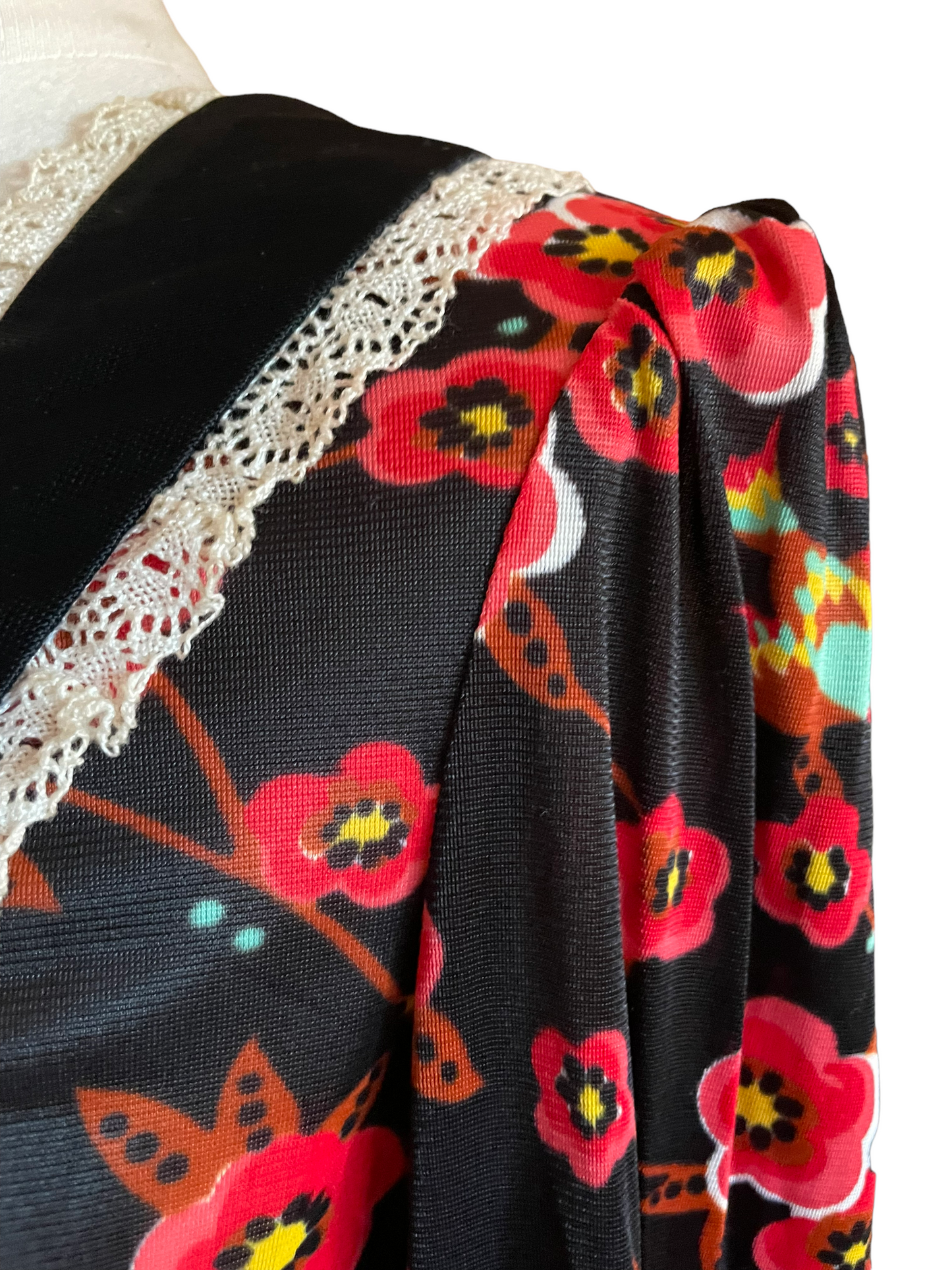 Vintage 1960s Cherry Blossom Maxi Dress SZ S-M | Barn Owl Vintage | Seattle Vintage Dresses Close up of left sleeve puff.