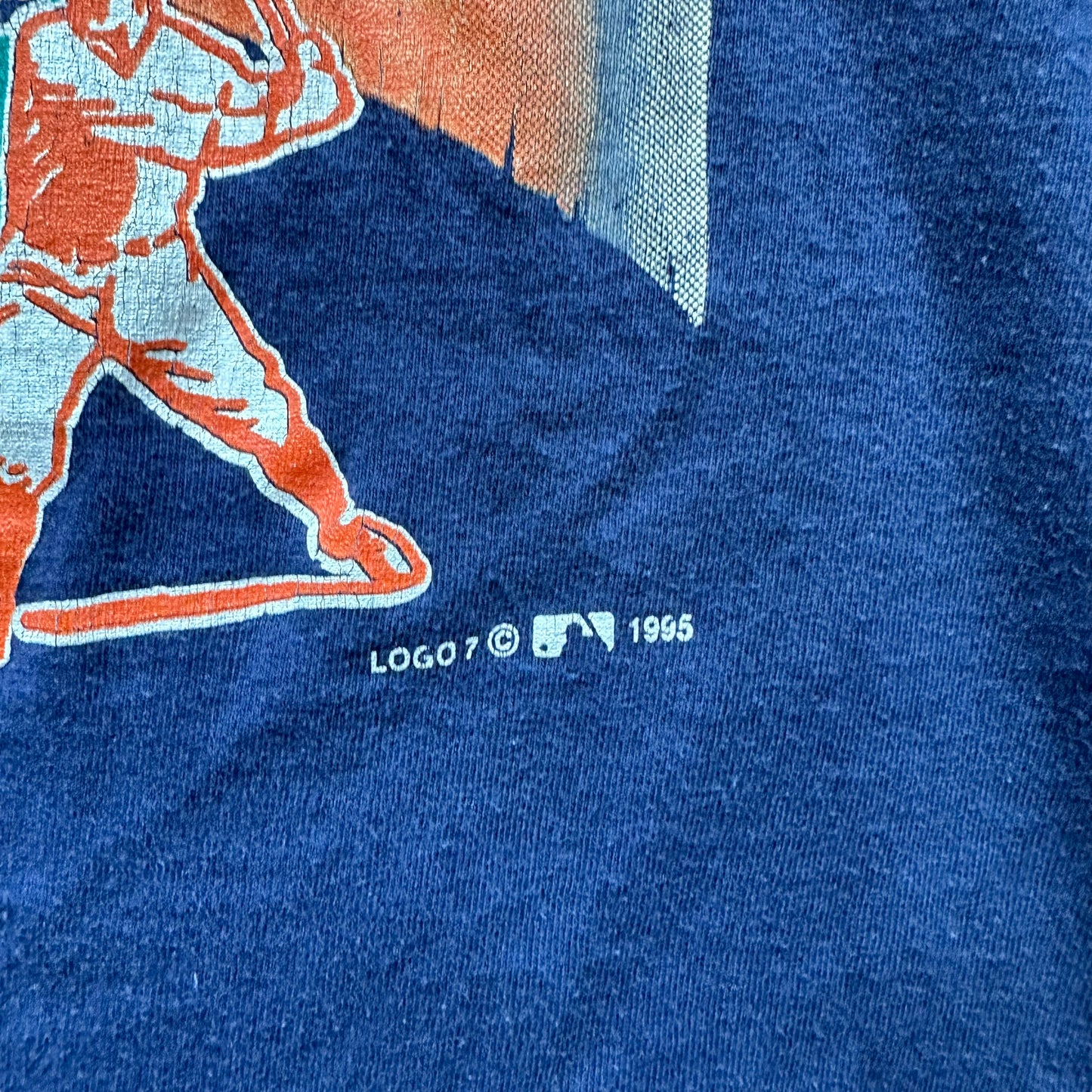 1995 Copyright on Vintage 1995 Seattle Mariners Tee SZ L | Vintage Single Stitch Mariners T-Shirts Seattle | Barn Owl Vintage Tees Seattle
