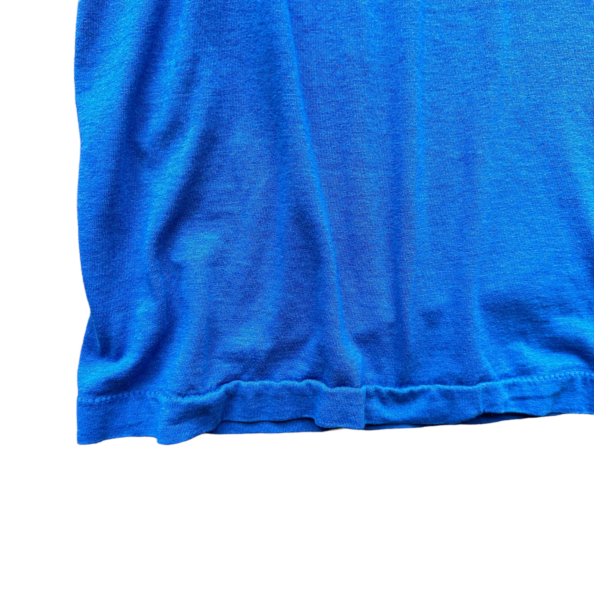 Lower Single Stitch Hem on Vintage Chicago Cubs Tee SZ L | Vintage Baseball T-Shirts Seattle | Barn Owl Vintage Tees Seattle