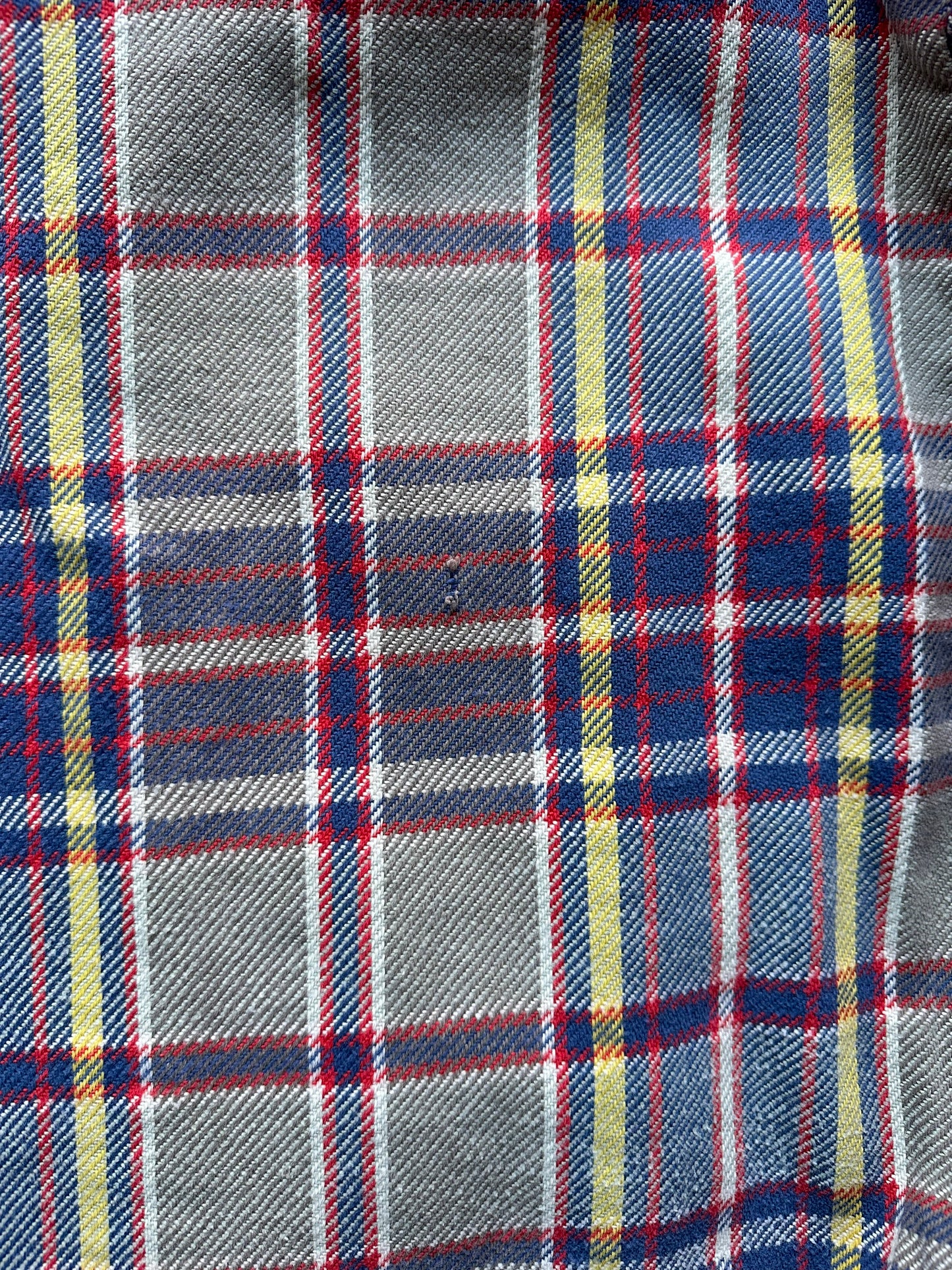 Small Snag on Vintage Grey Blue & Yellow Big Mac Cotton Flannel SZ L | Vintage Cotton Flannel Seattle | Barn Owl Vintage Seattle