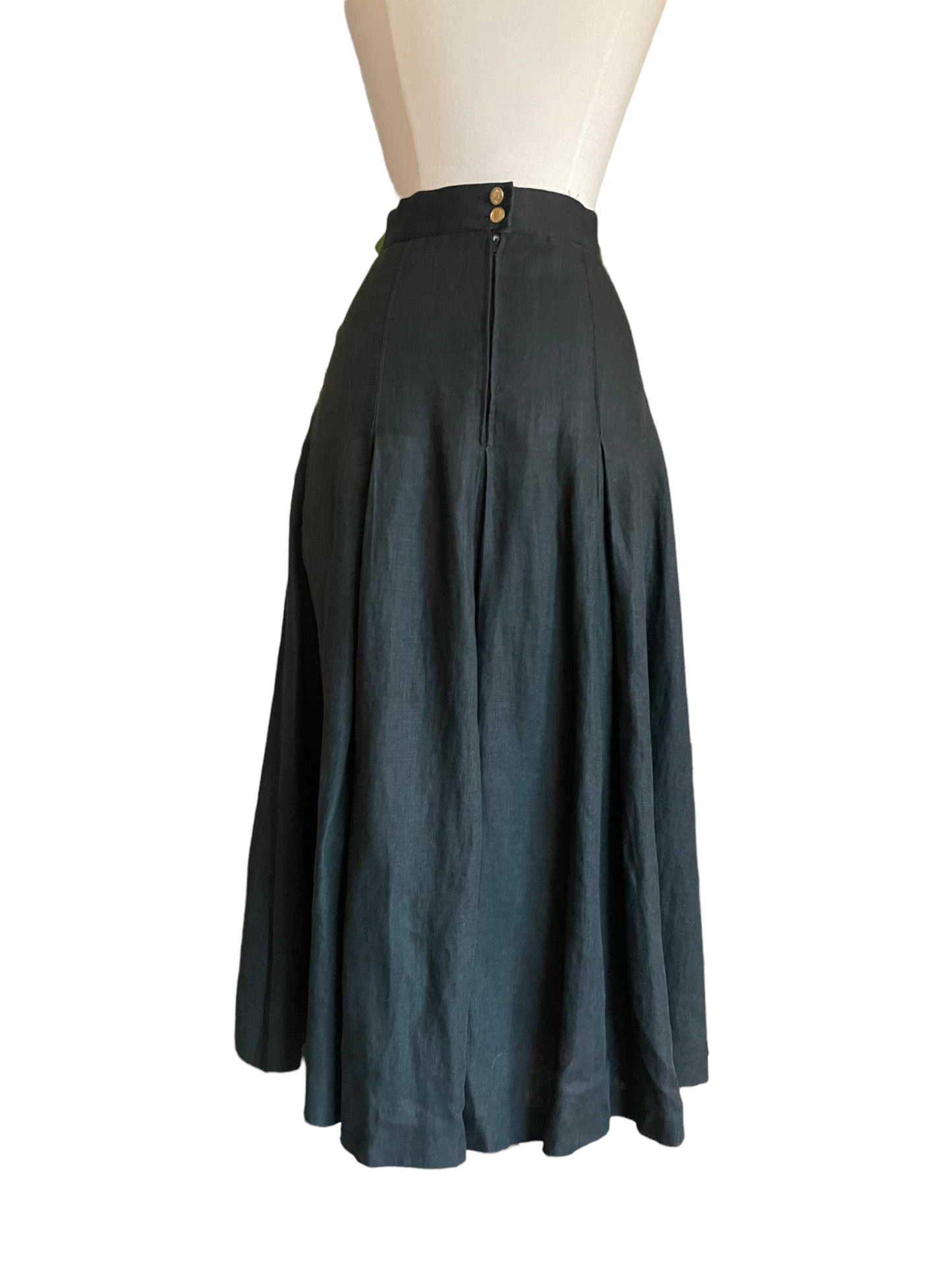 Full back view Vintage 1970s Linen Chanel Skirt | Barn Owl VIntage | Vintage Seattle Skirts