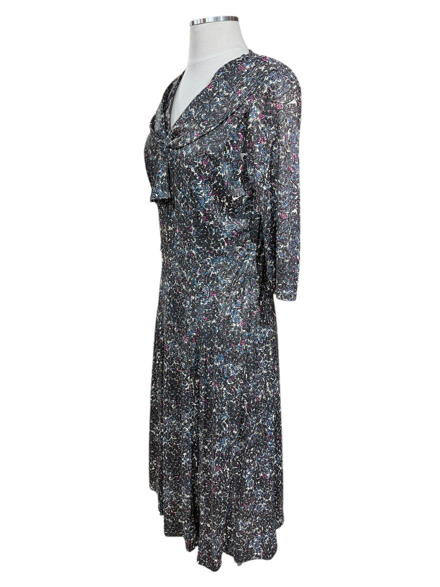 Side view of 1940s Floral Paisley Rayon Dress S