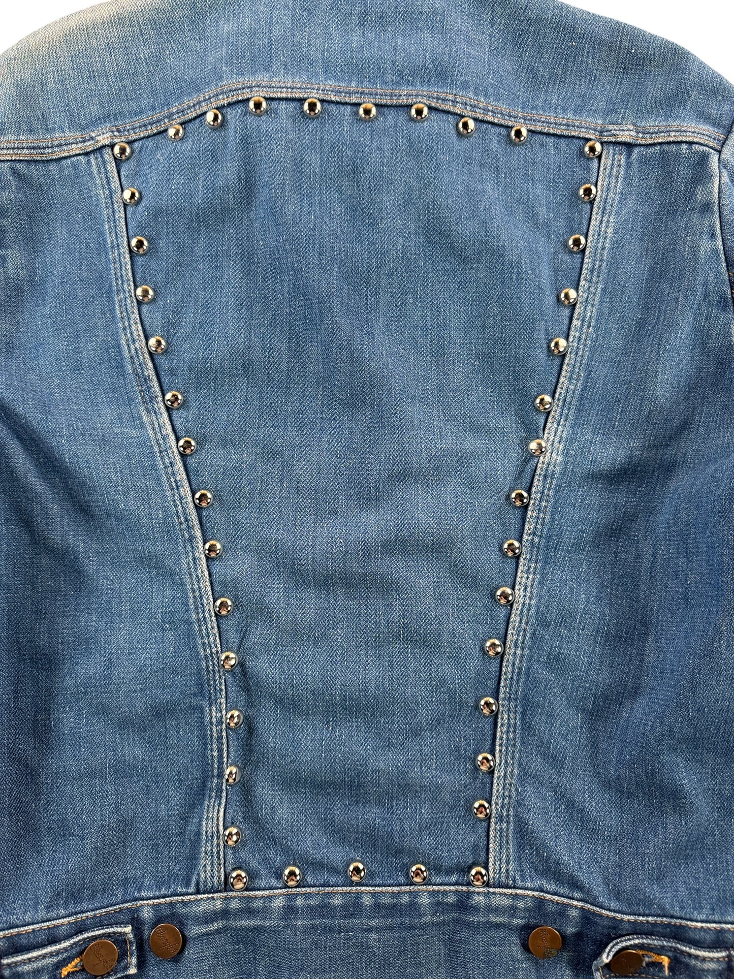 Back Studs on Vintage 70s Wrangler Studded Denim Jacket SZ M