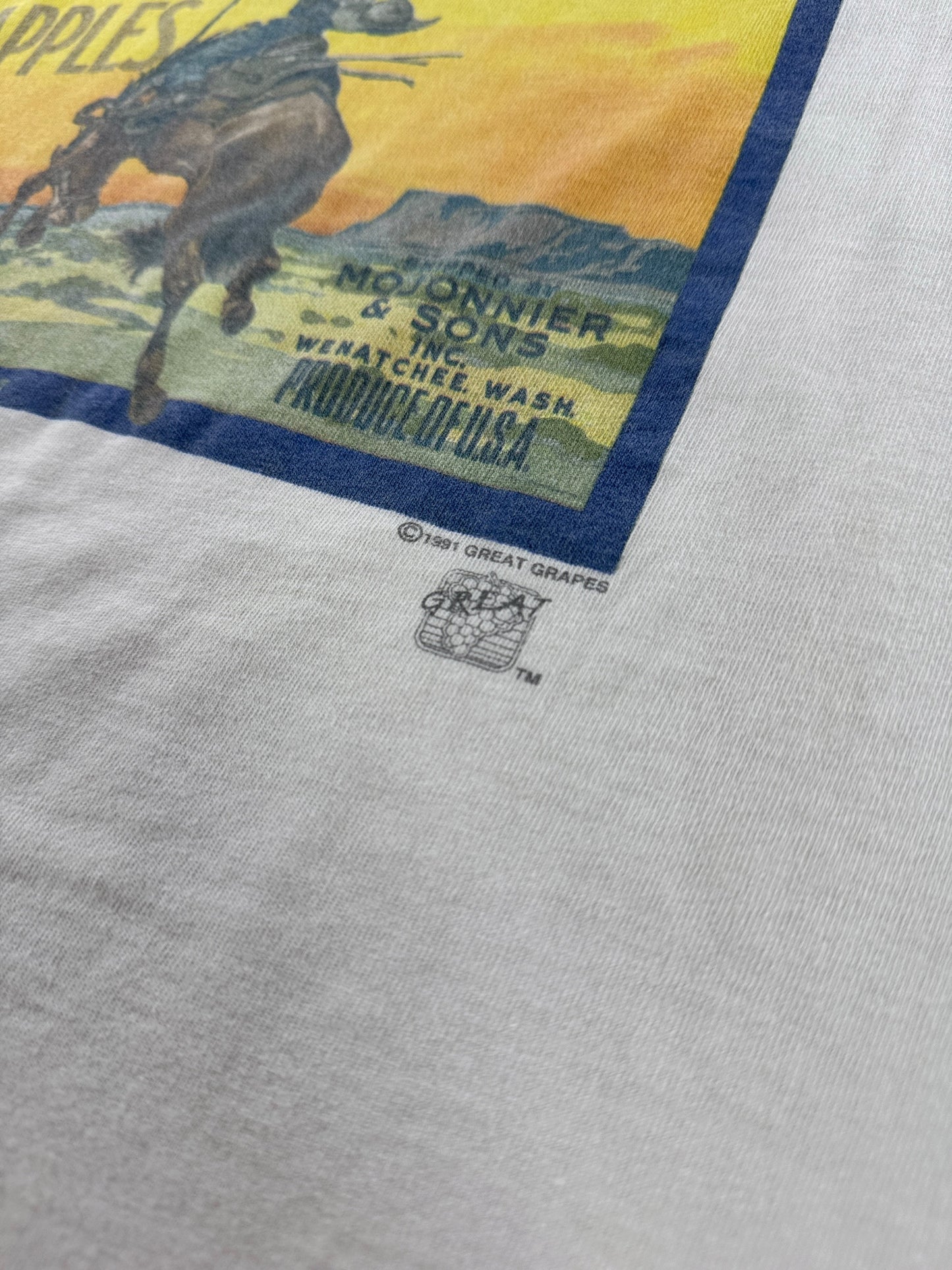 Copyright on Vintage Buckaroo Brand Apples Cowboy Tee SZ XL