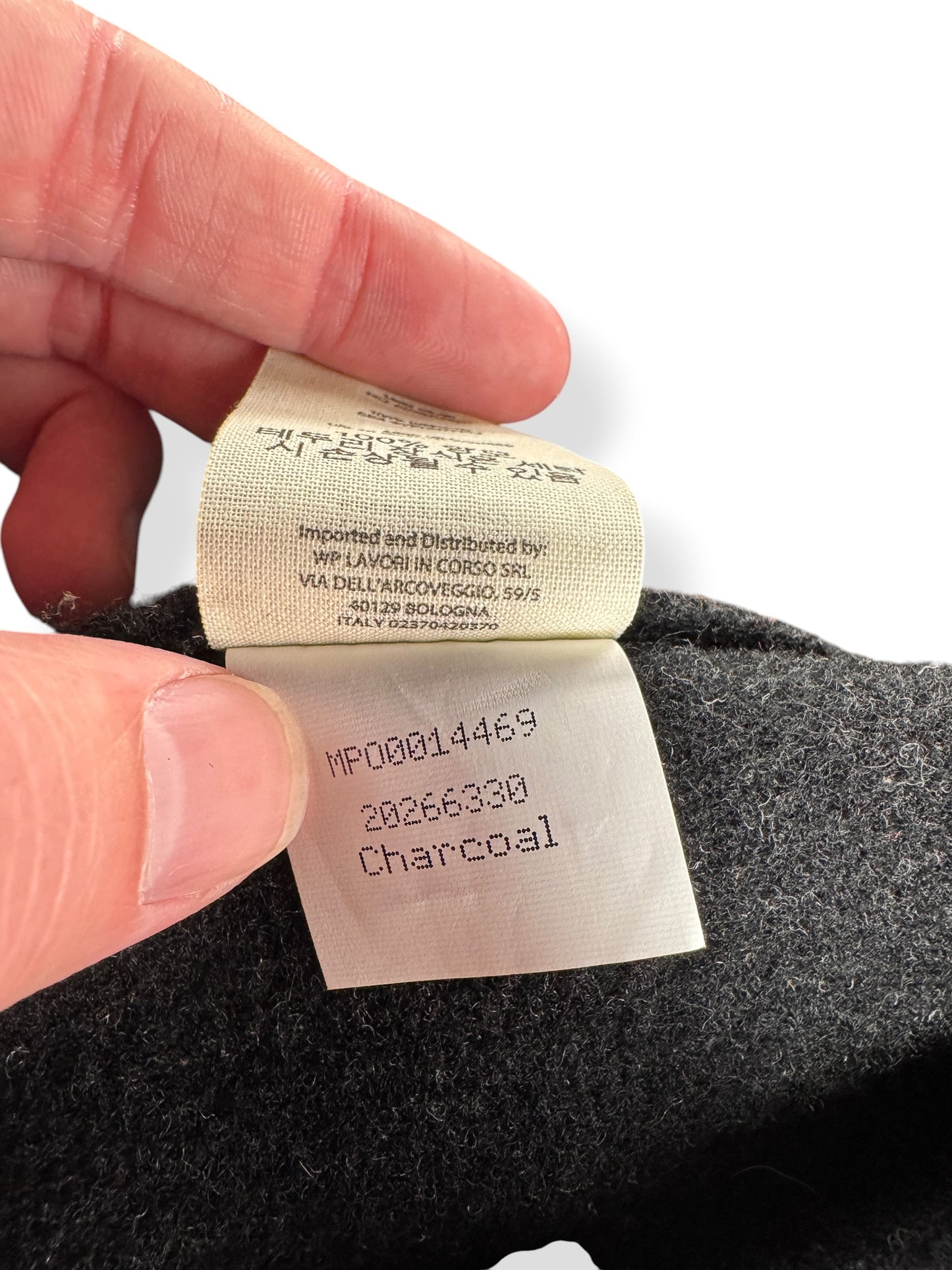 Tag on Filson Charcoal Mackinaw Wool Cruiser SZ L