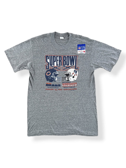 Front of Vintage Deadstock 1986 Super Bowl Bears VS Patriots Tee SZ L (Fits M)