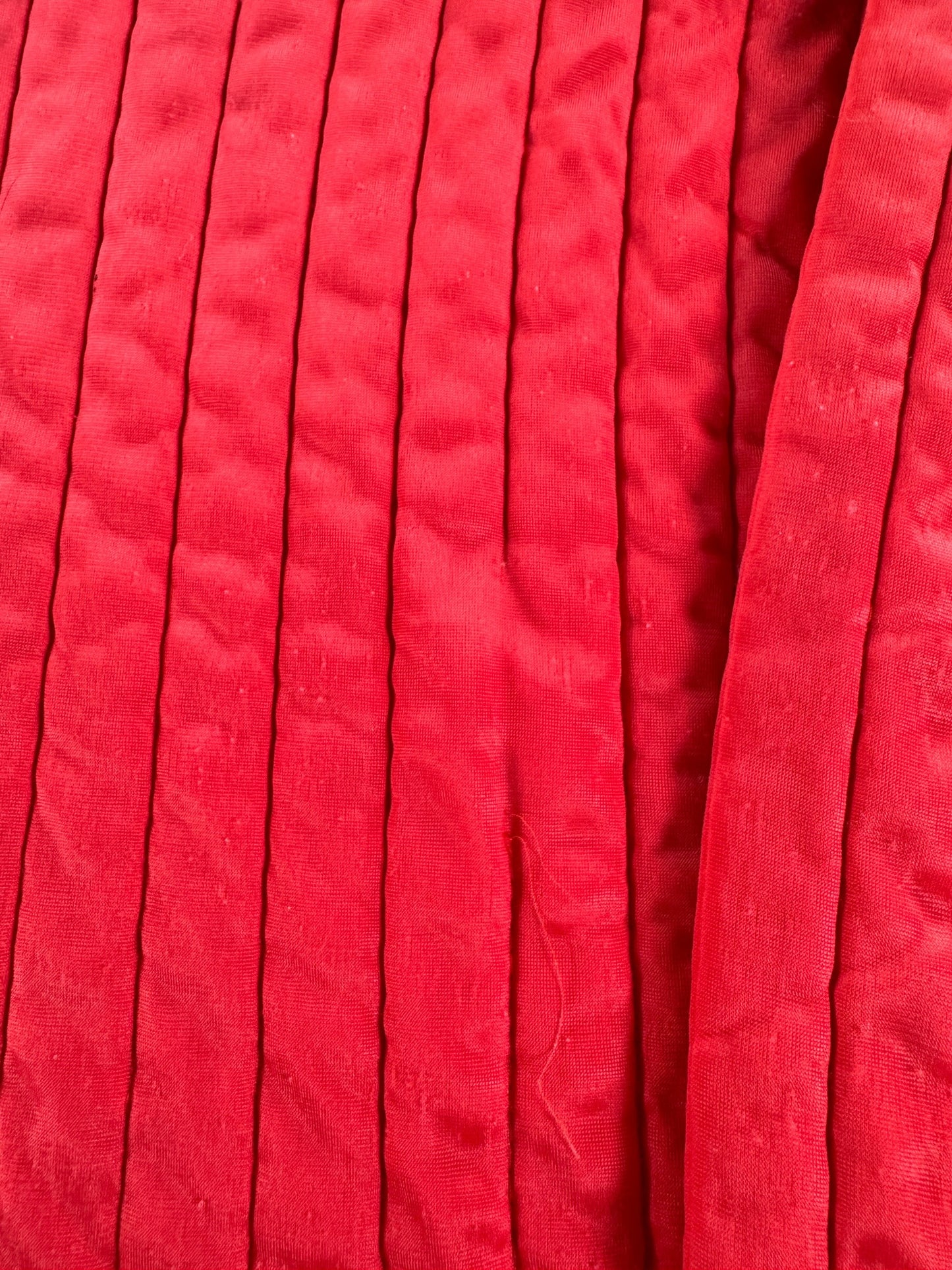 Undone Seam on Vintage Red Duofold Liner Jacket SZ L