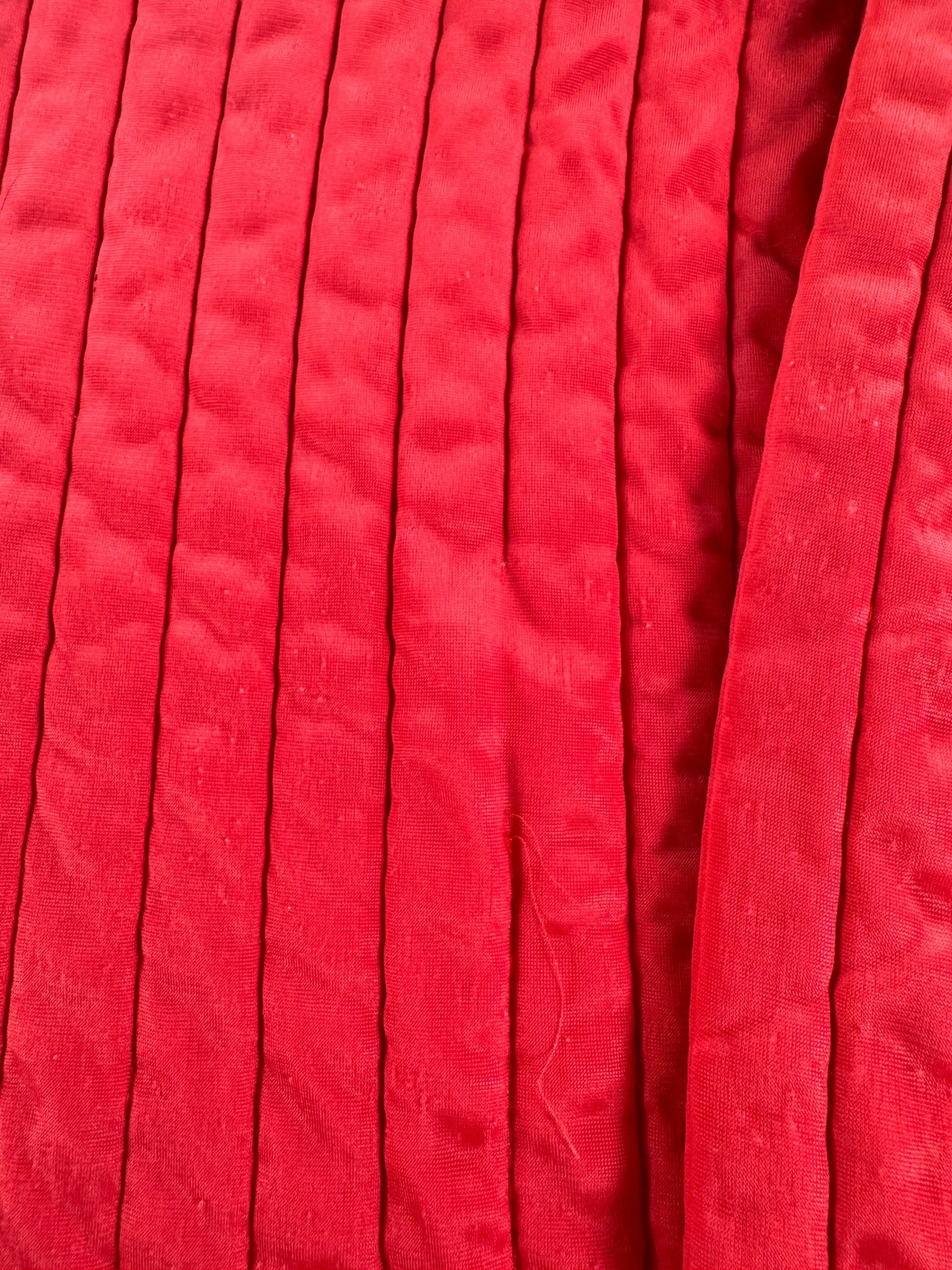 Undone Seam on Vintage Red Duofold Liner Jacket SZ L