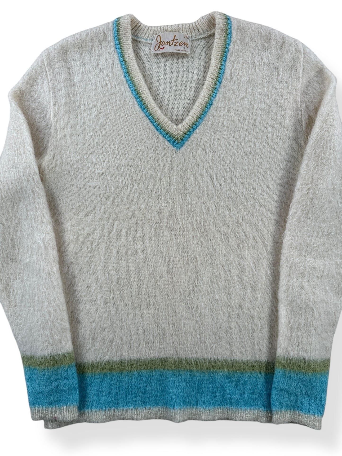 Front Close Up of Vintage Jantzen Sweater SZ XS