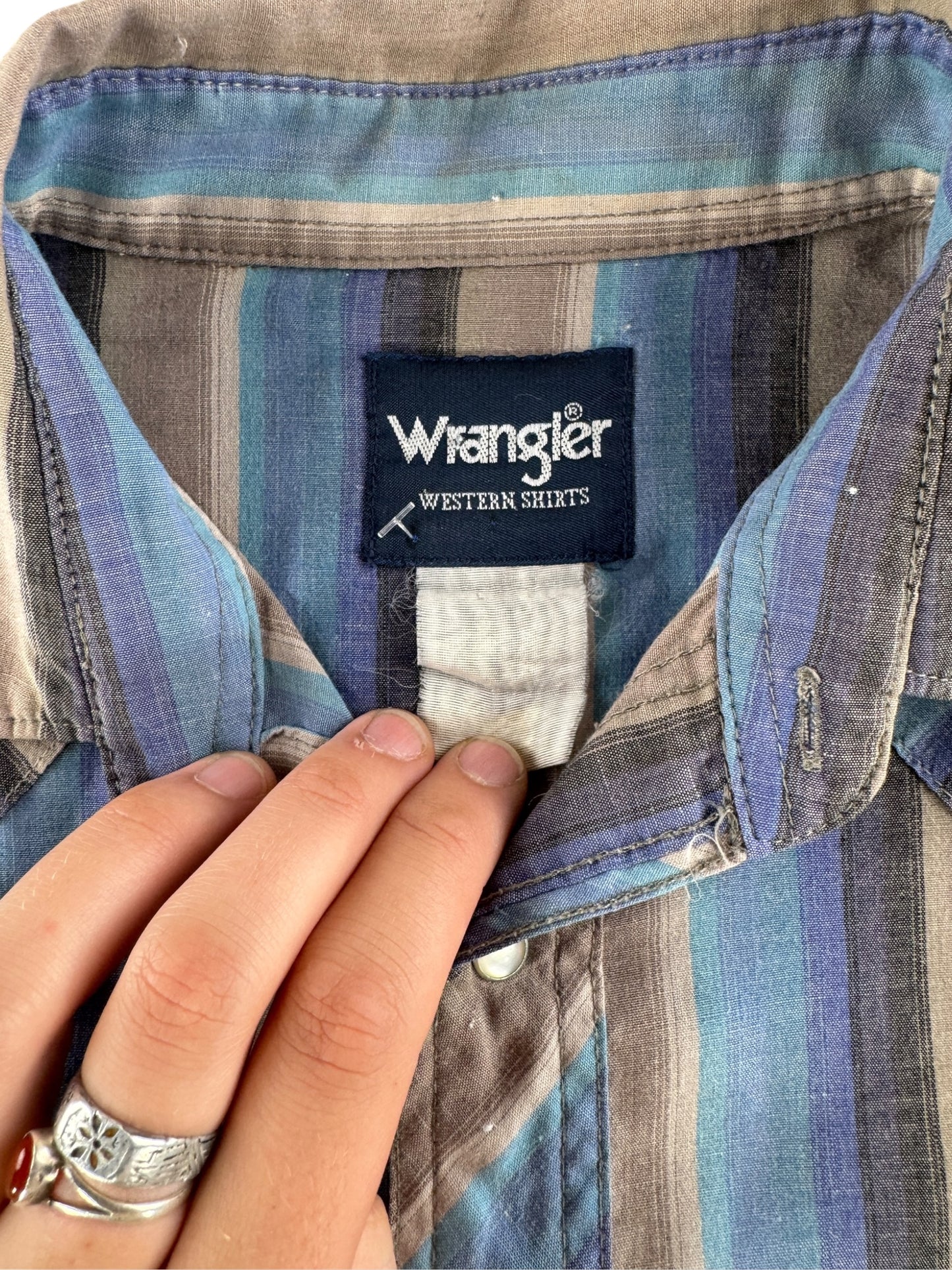 Tag on Vintage Wrangler Blue Striped Pearlsnap SZ L