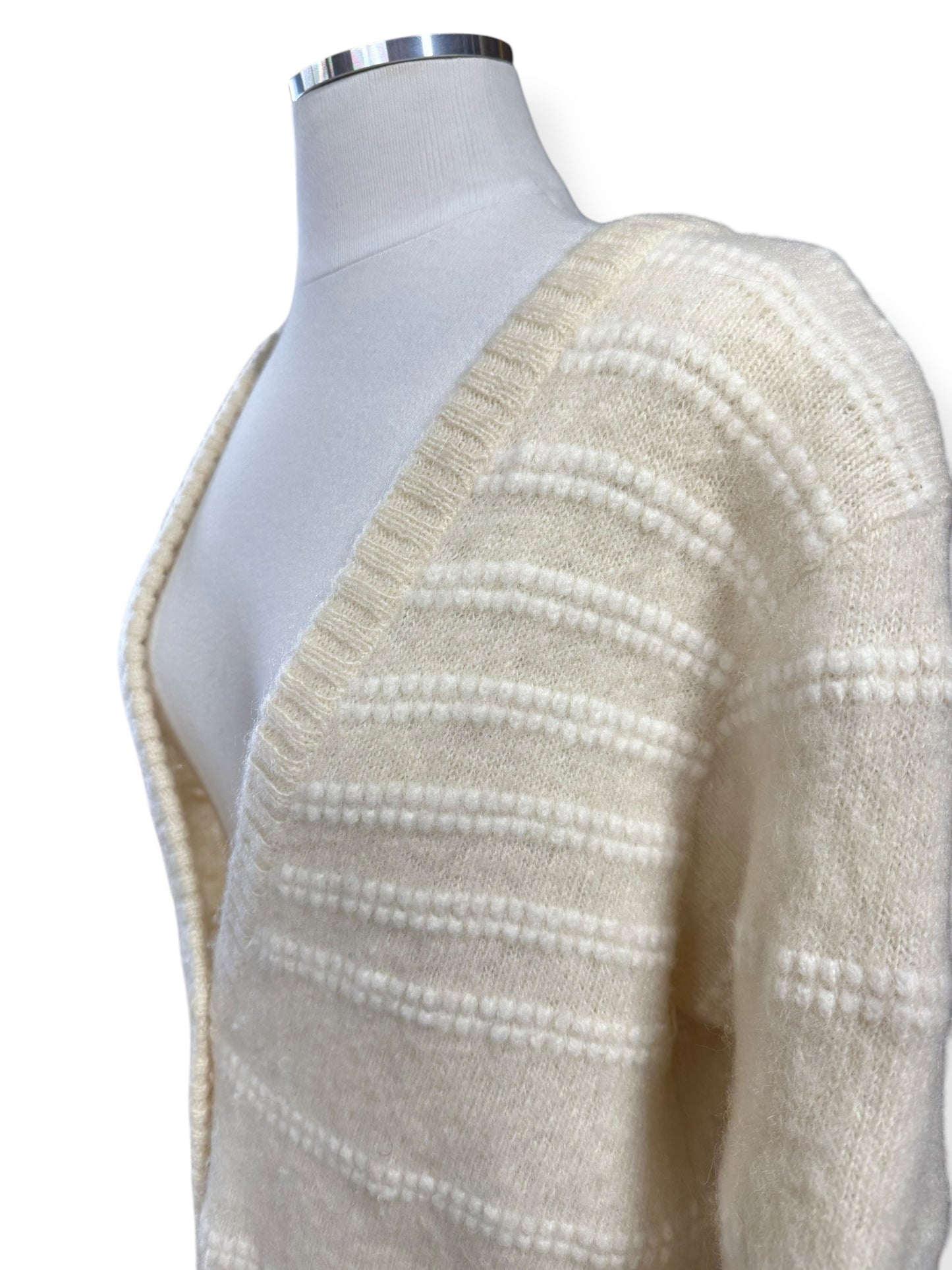 Side view of 1980s Hilda Ltd. Wool Cardigan L