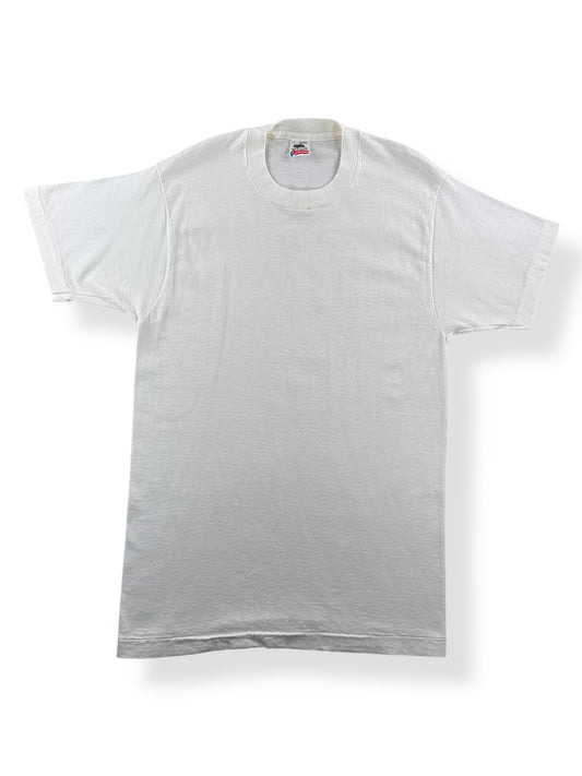 Front of Vintage 100% Cotton Fruit Of The Loom Blank White Tee SZ L (Fits M)