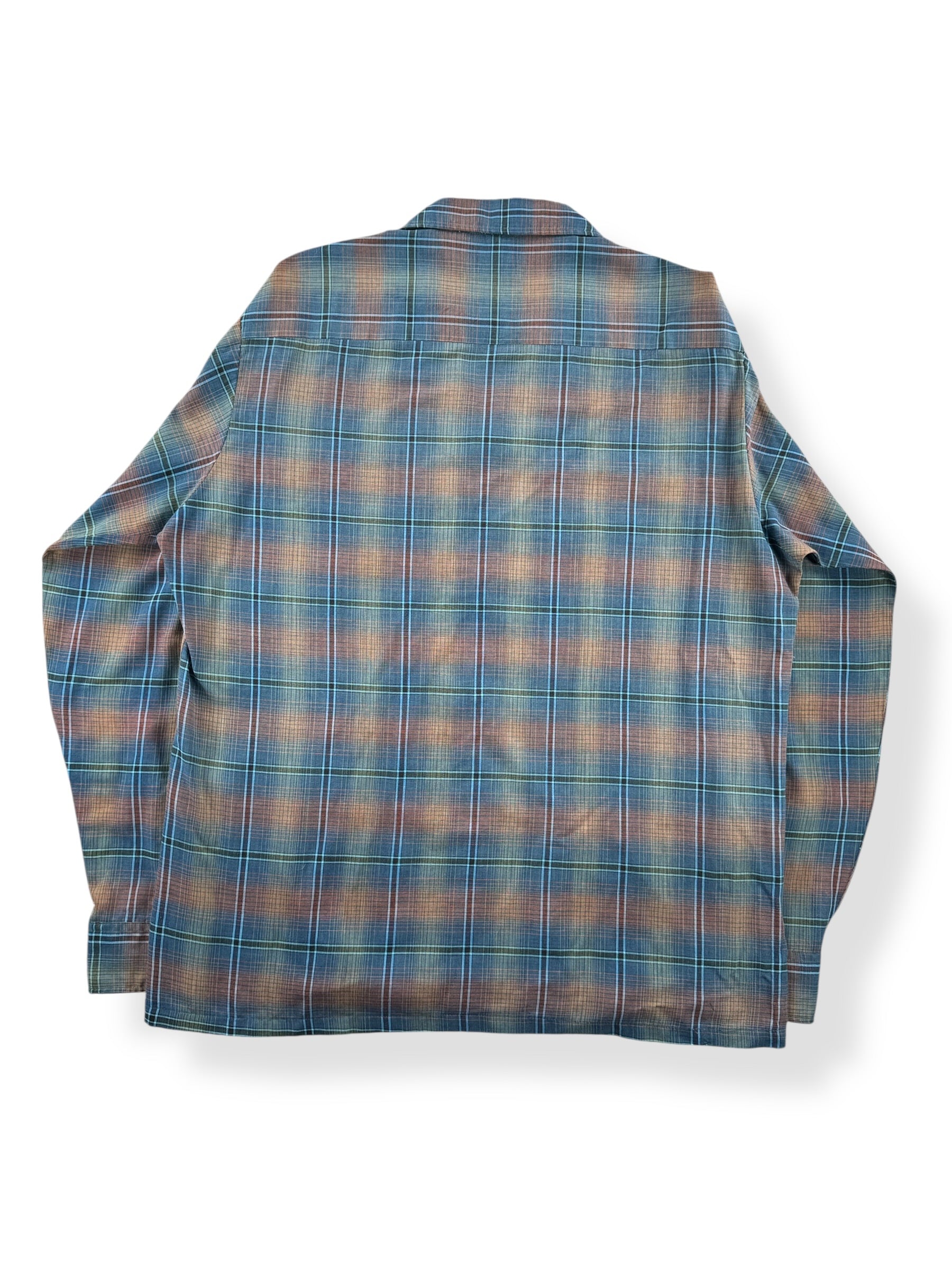 Back of Vintage 60s Penneys LS Loop Collar Shirt SZ M