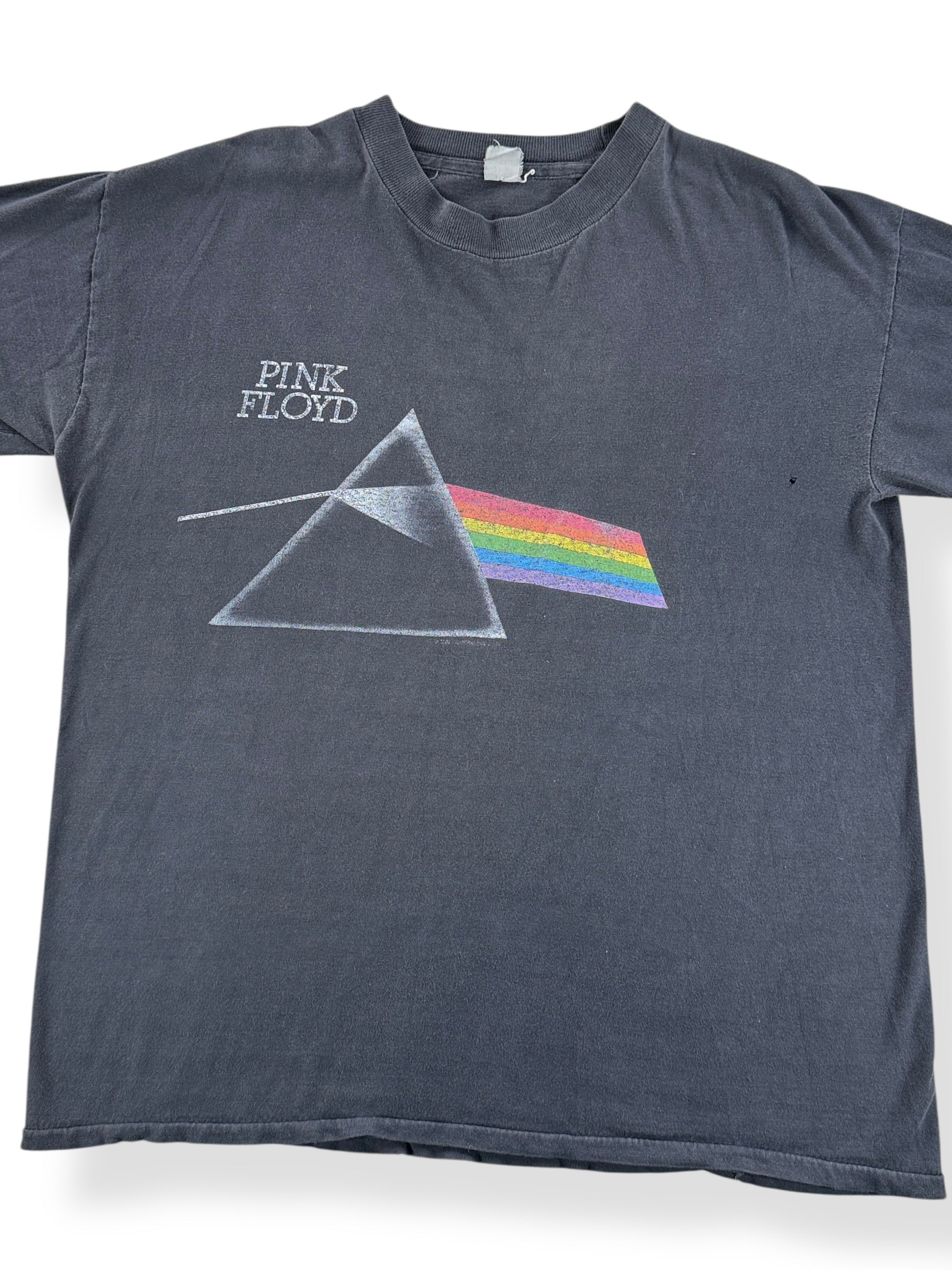 Front Close Up of Vintage 1987 Pink Floyd Prism Tour Tee SZ XL
