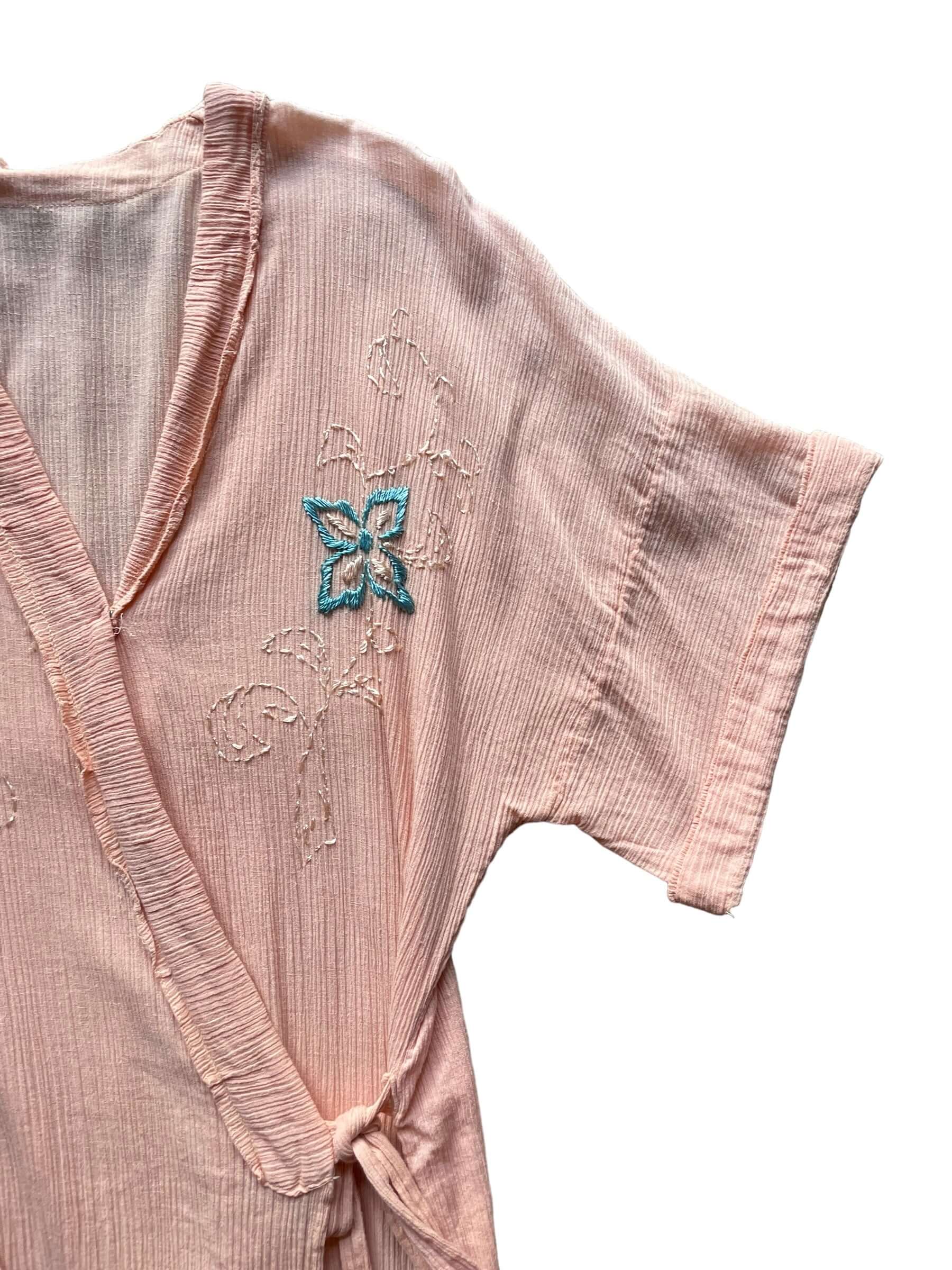 Left sleeve 1930s-40s Pale Pink Crepe Rayon Embroidered Robe L