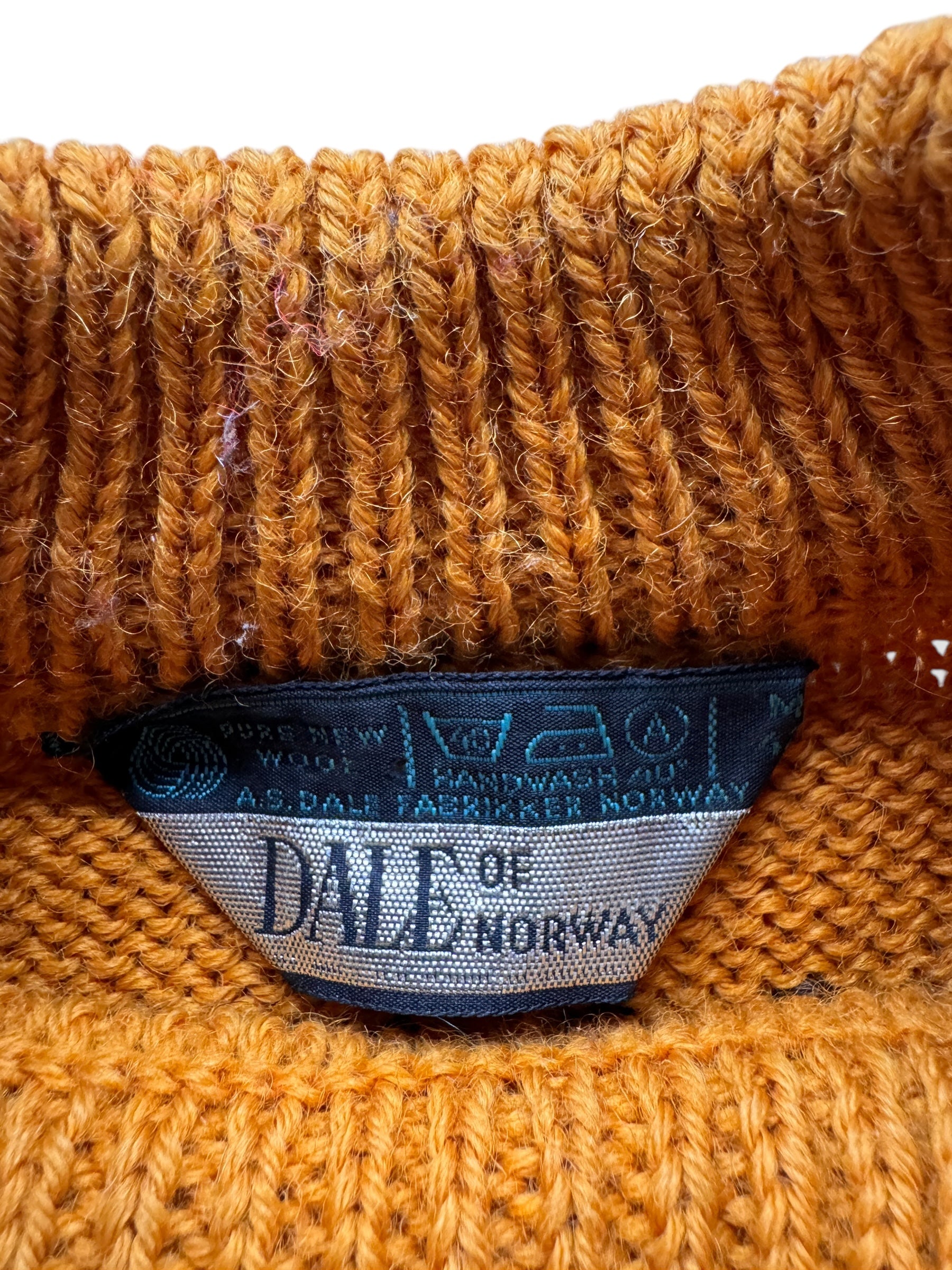 Tag on Vintage Dale of Norway Sweater SZ M