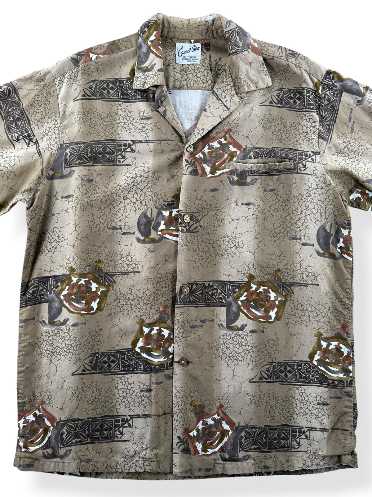 Close-up of Vintage Casual Coire Aloha Shirt SZ M